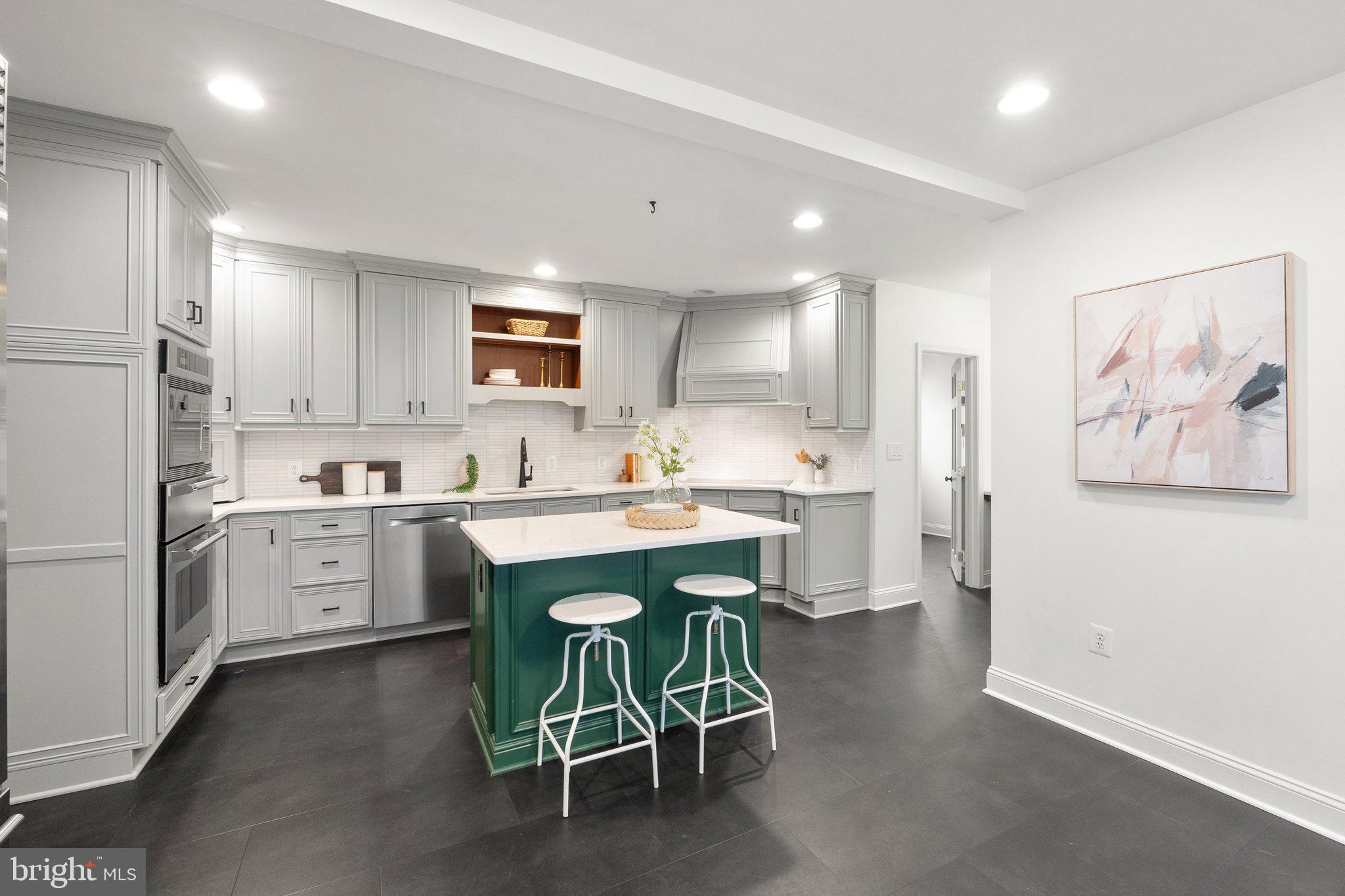 LEESBURG - Residential