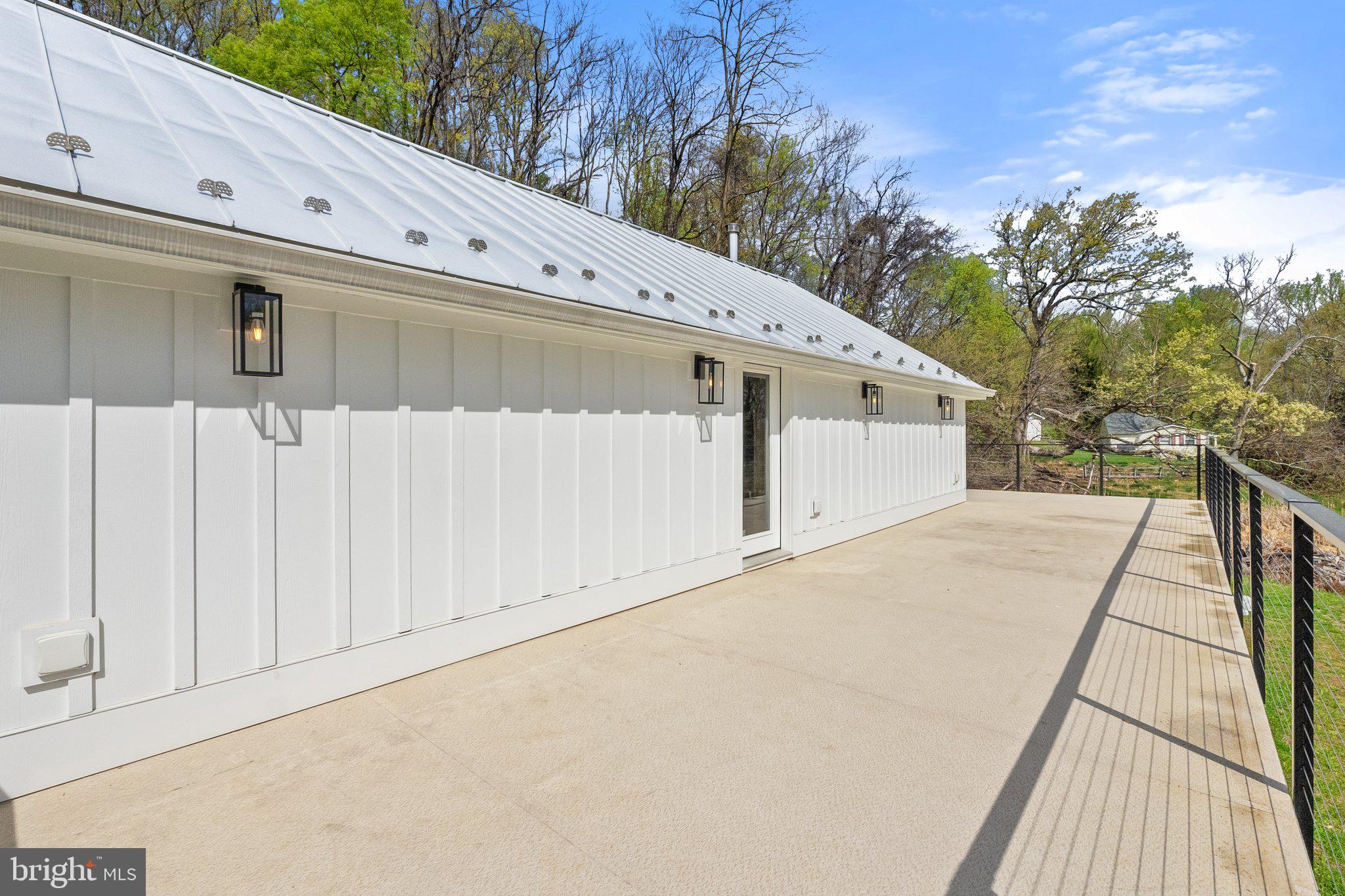 LEESBURG - Residential