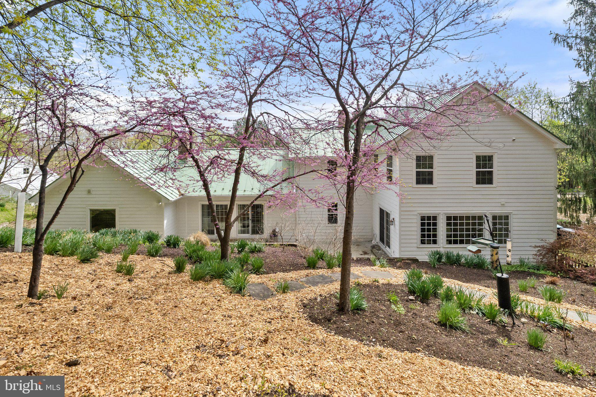 LEESBURG - Residential