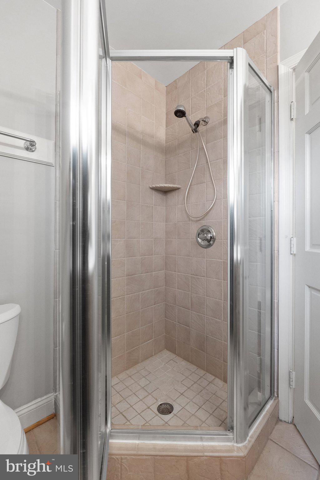 LEESBURG - Residential