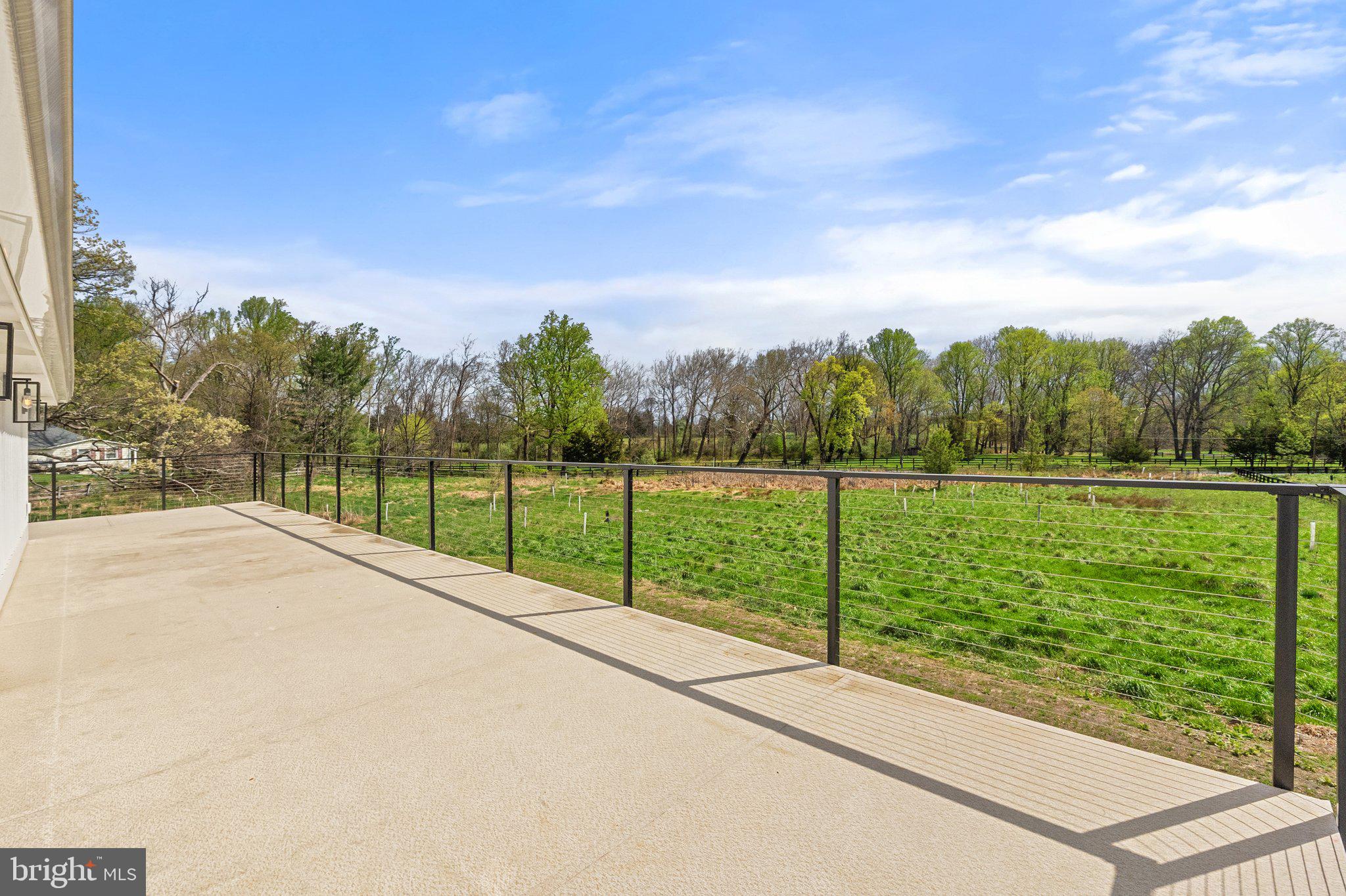 LEESBURG - Residential