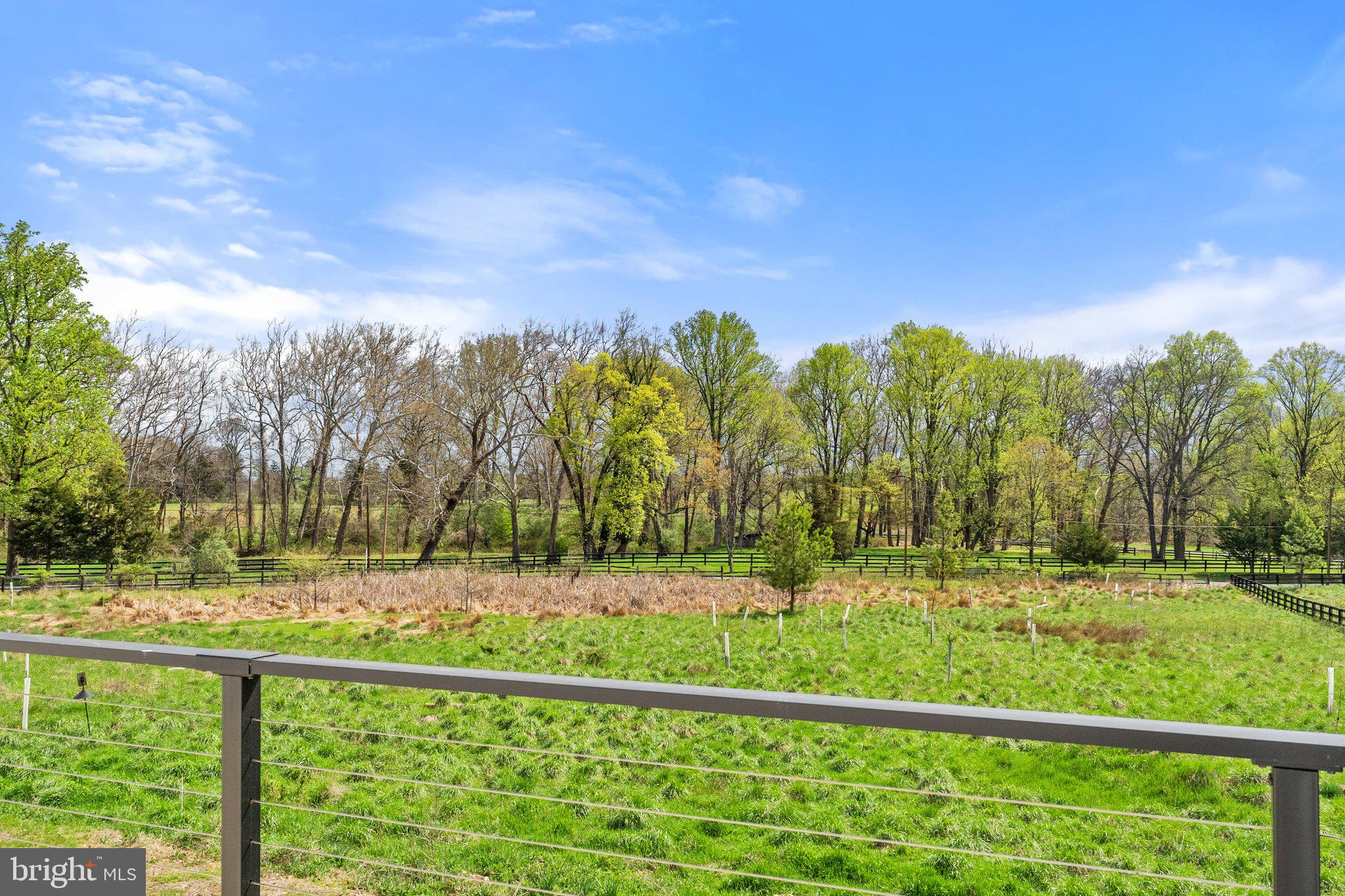 LEESBURG - Residential