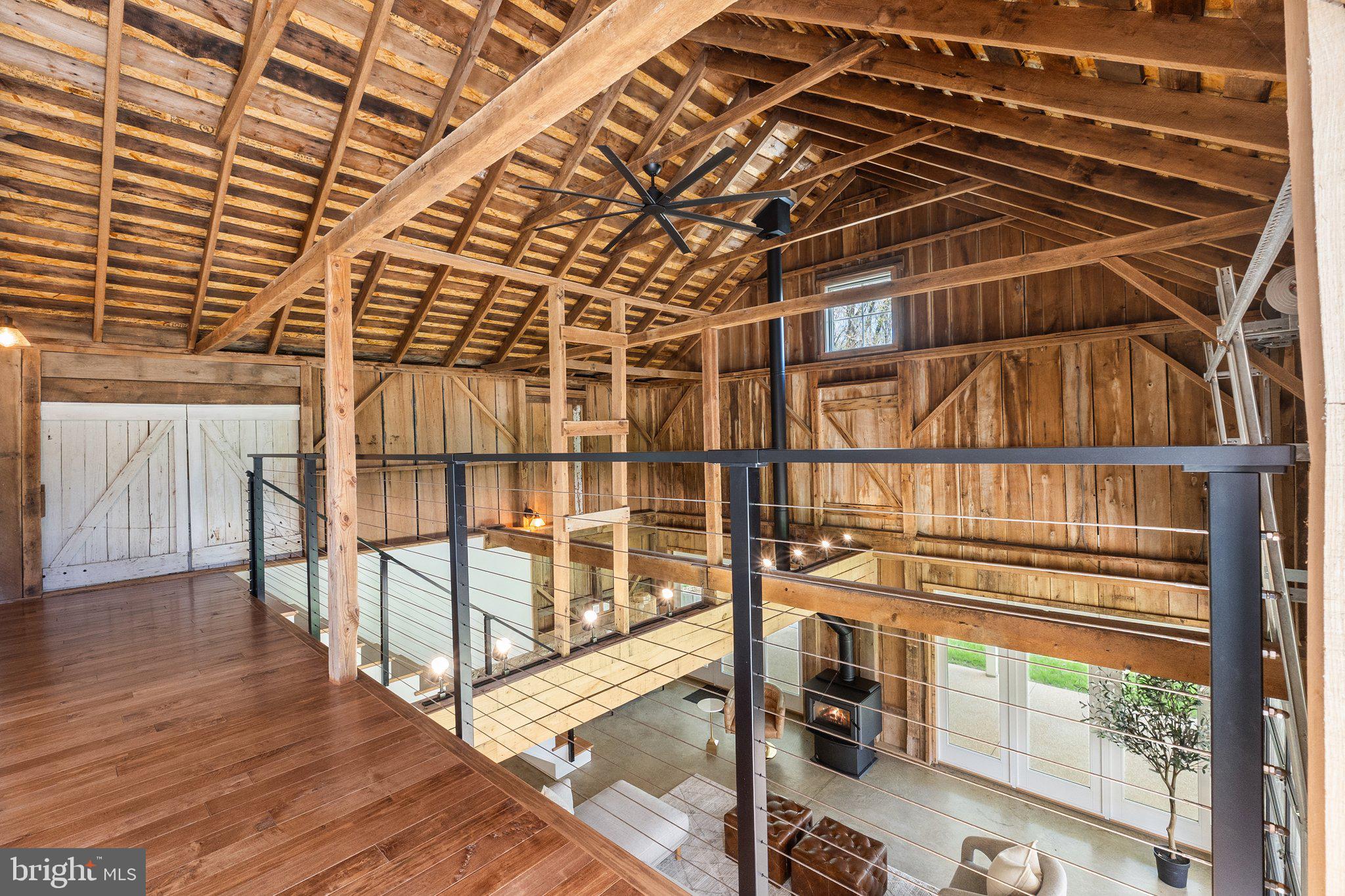 LEESBURG - Residential