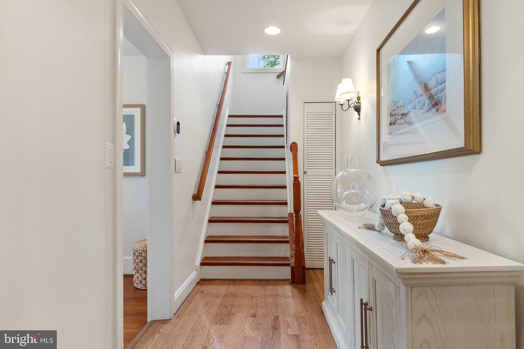 LEESBURG - Residential