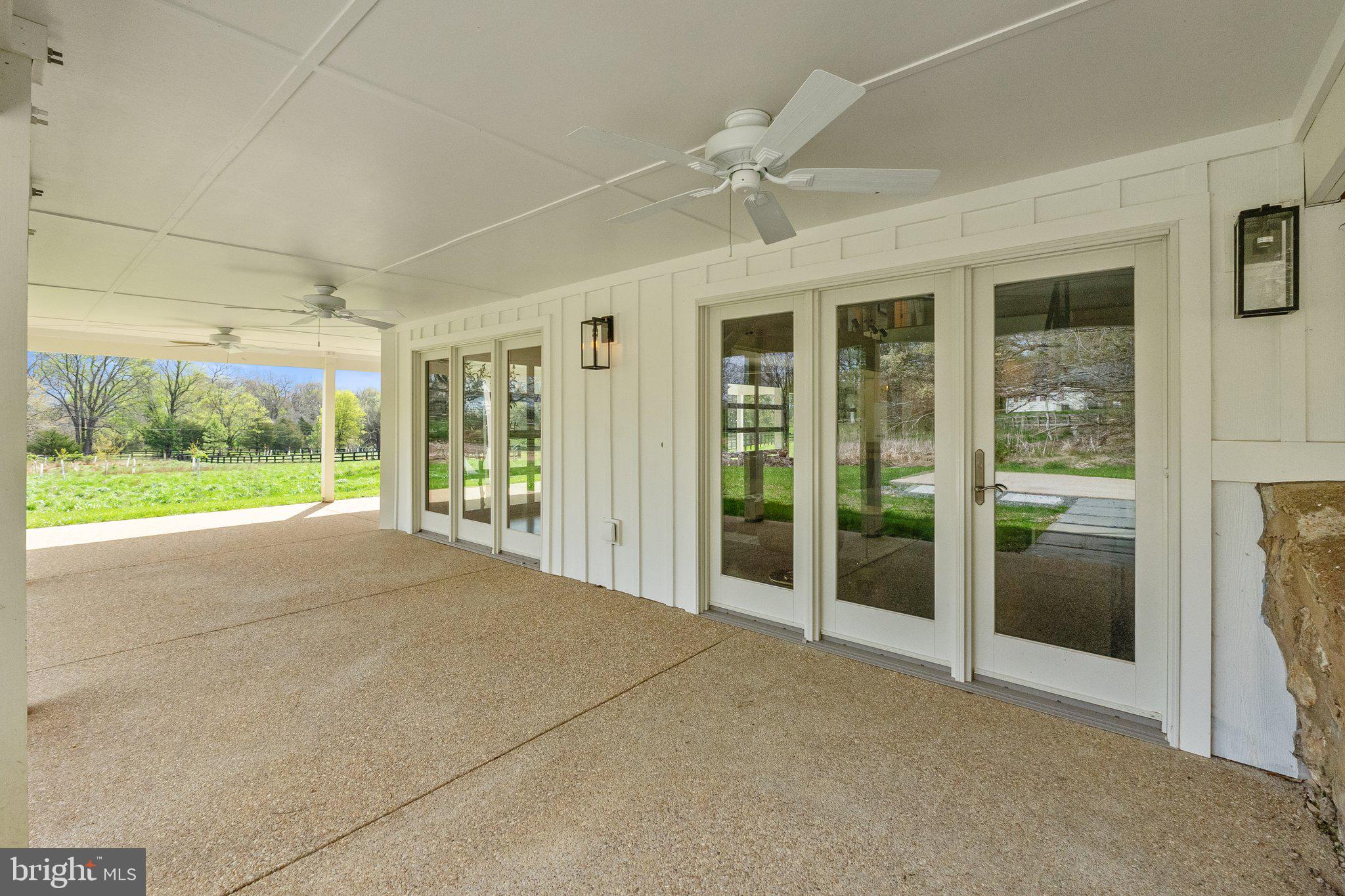 LEESBURG - Residential