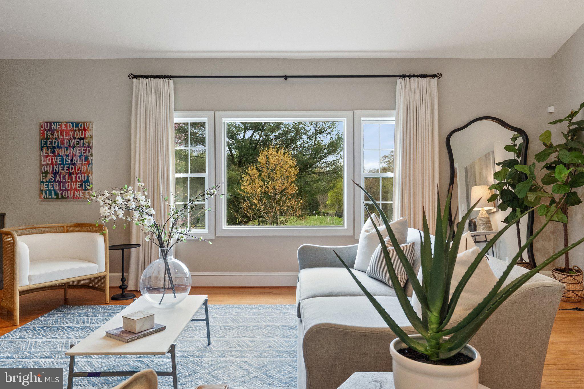 LEESBURG - Residential