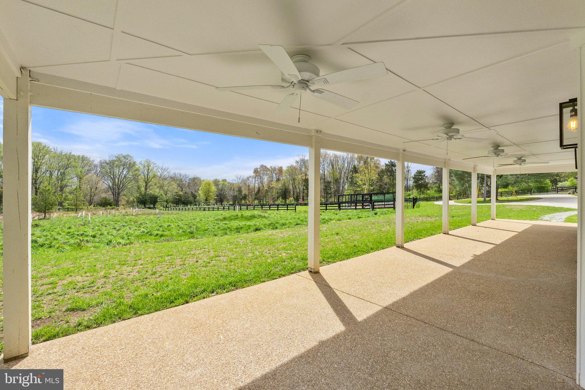 LEESBURG - Residential