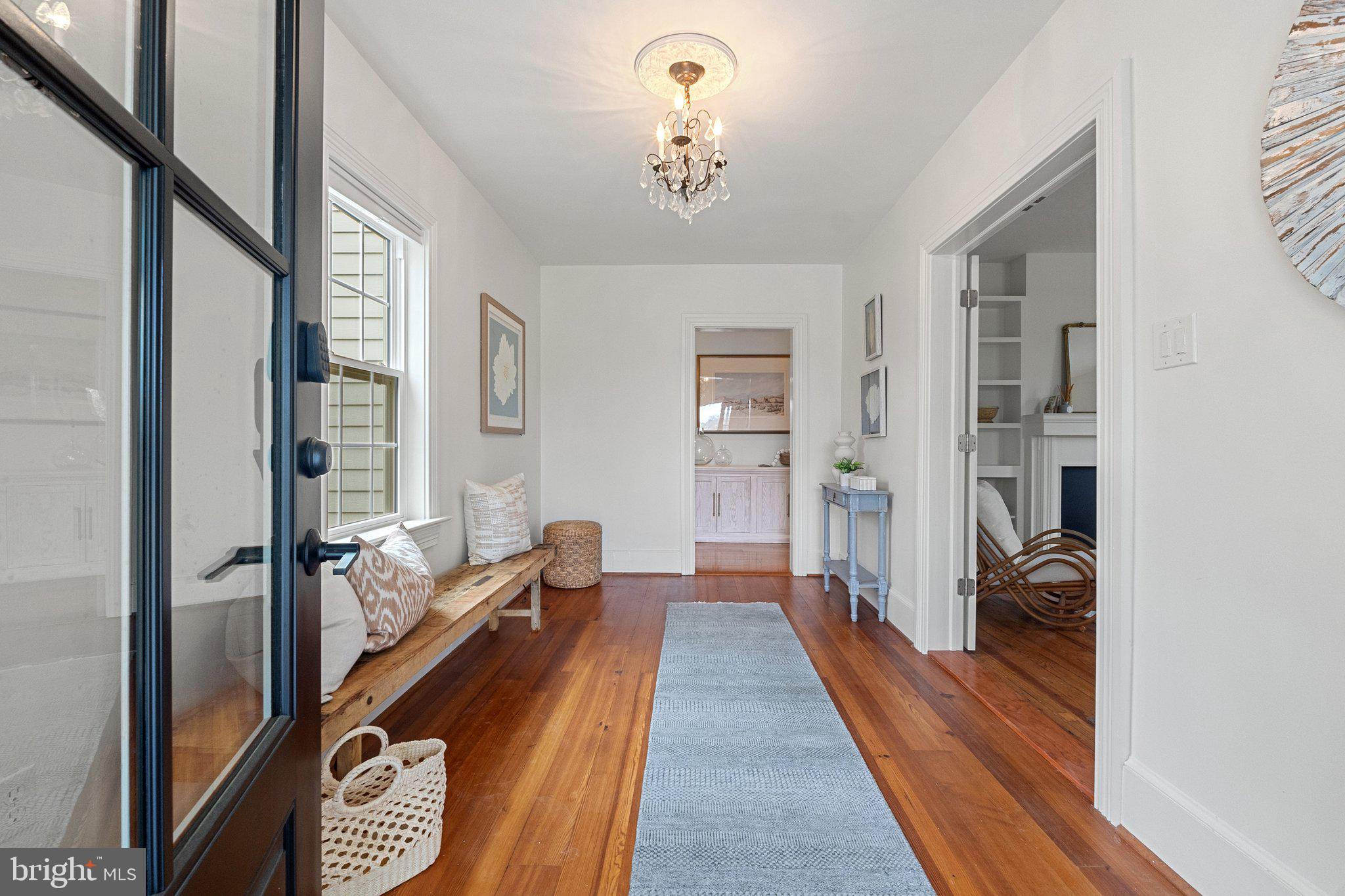 LEESBURG - Residential