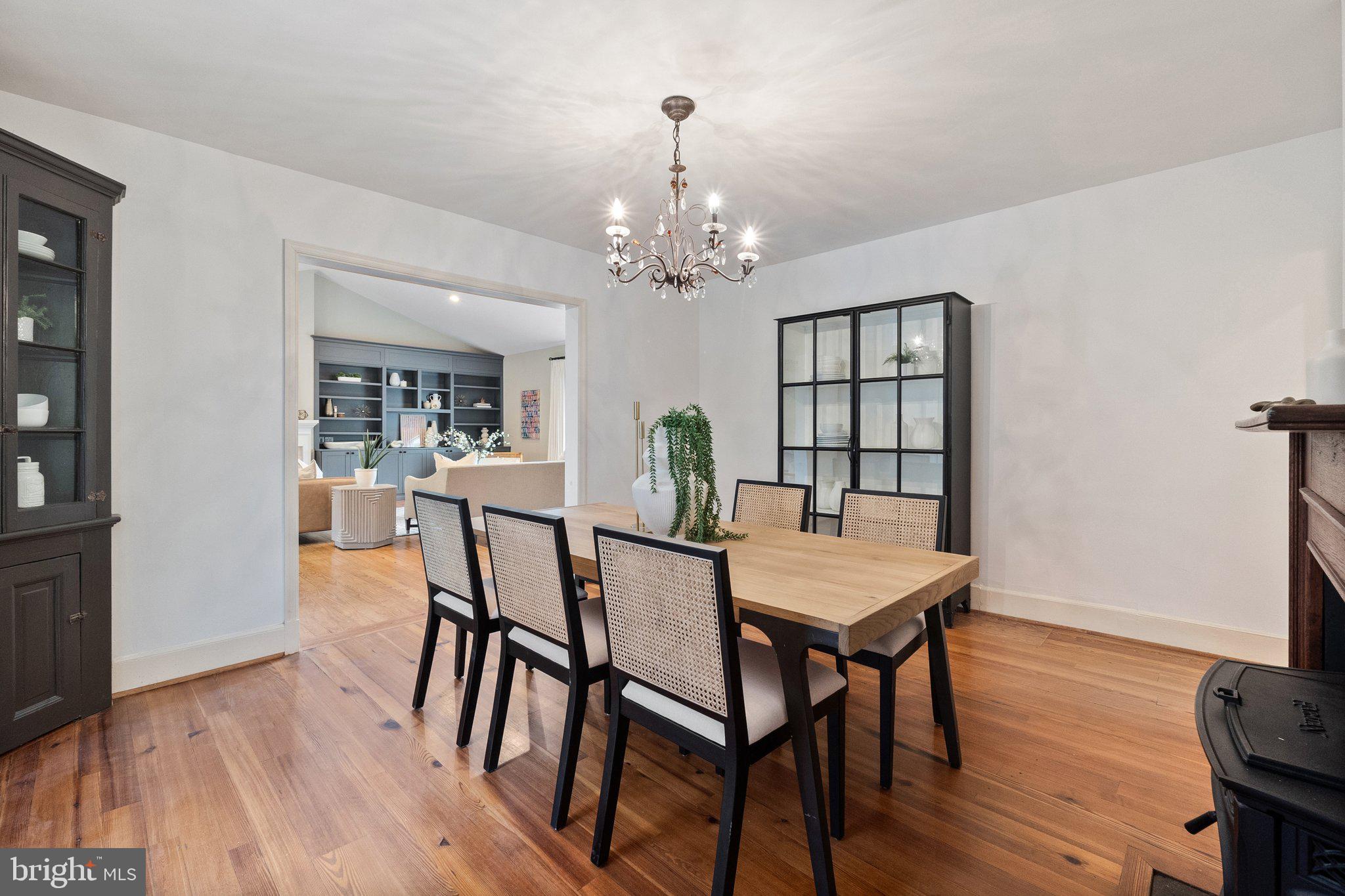 LEESBURG - Residential