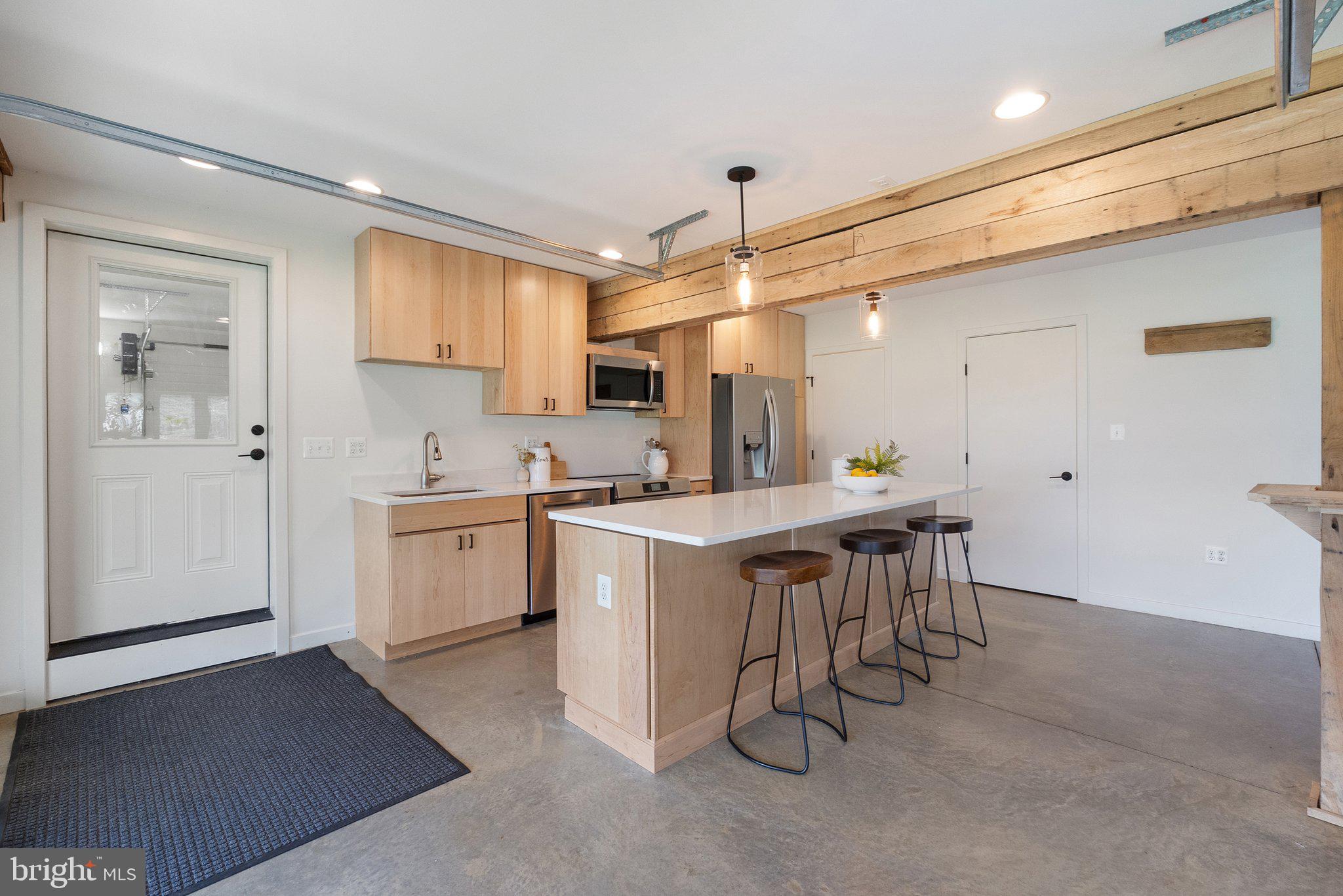 LEESBURG - Residential