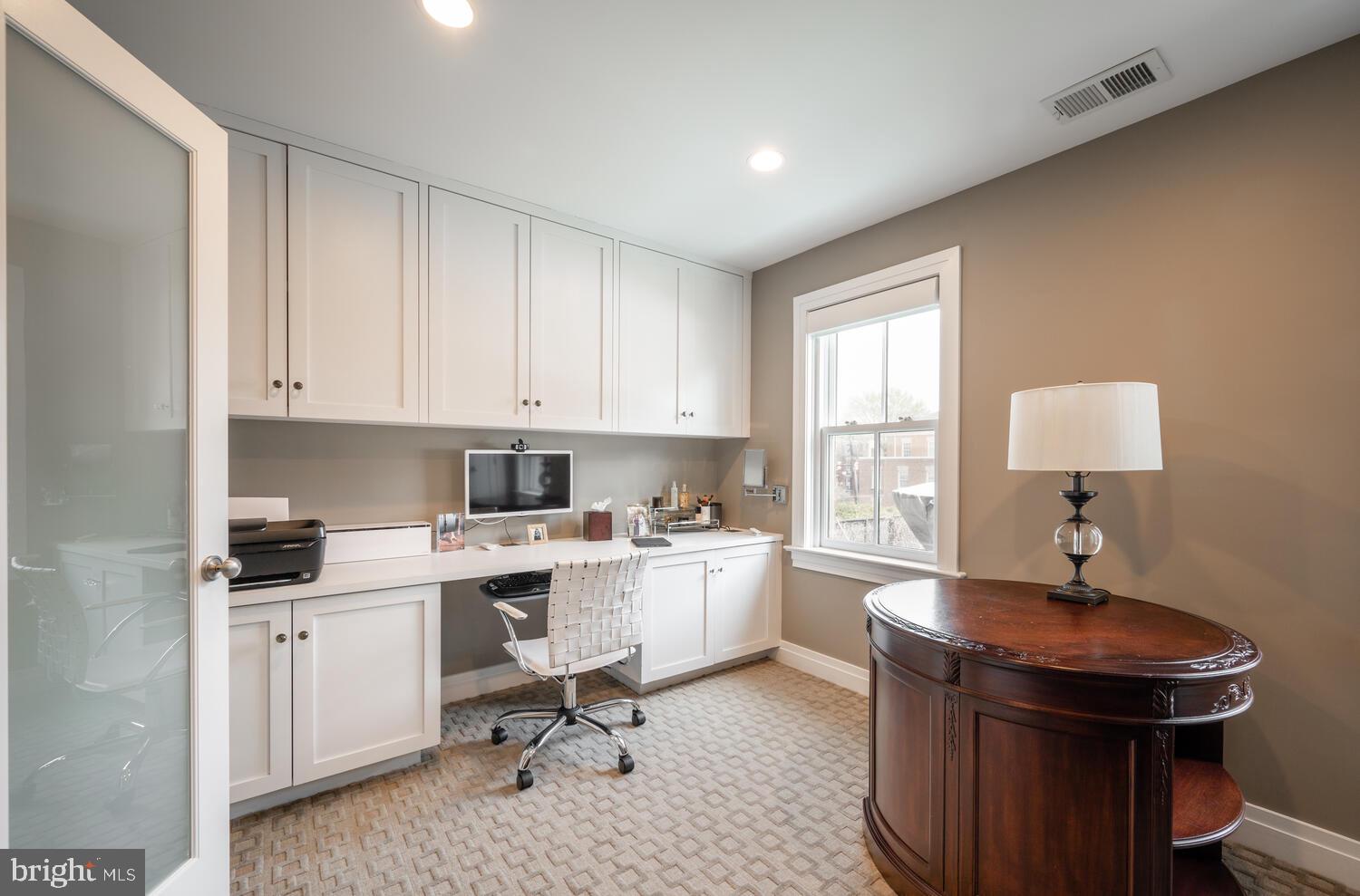 OLD TOWN ALEXANDRIA - Residential