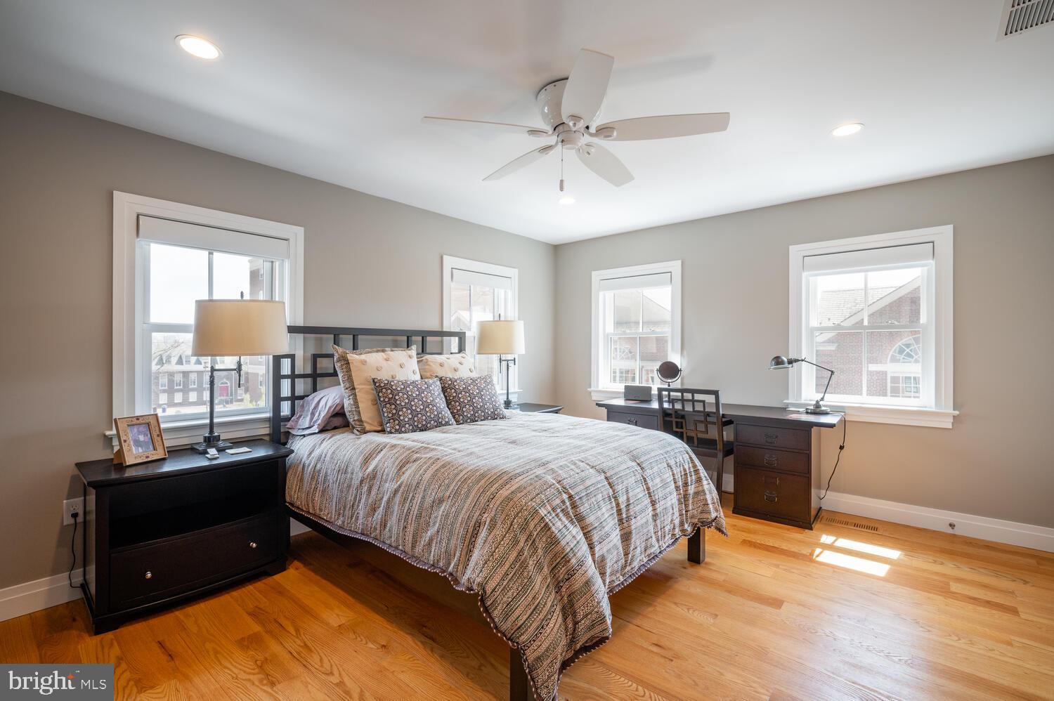 OLD TOWN ALEXANDRIA - Residential