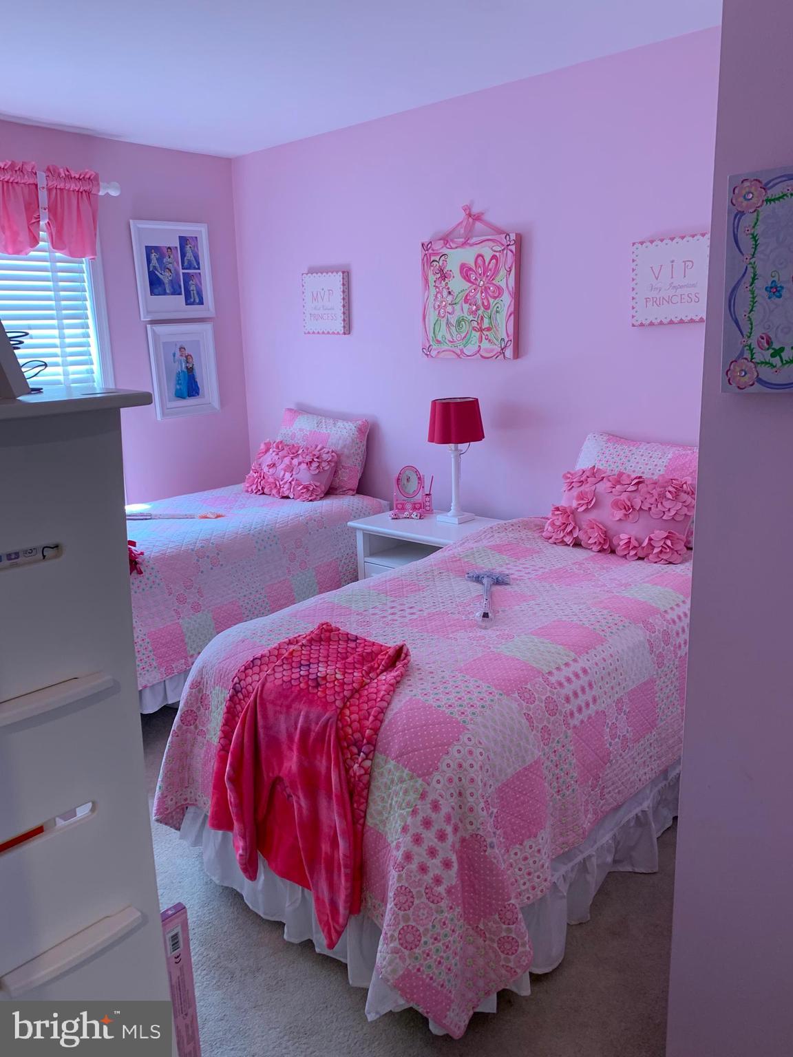 CHARLESTOWN OAKS - Residential