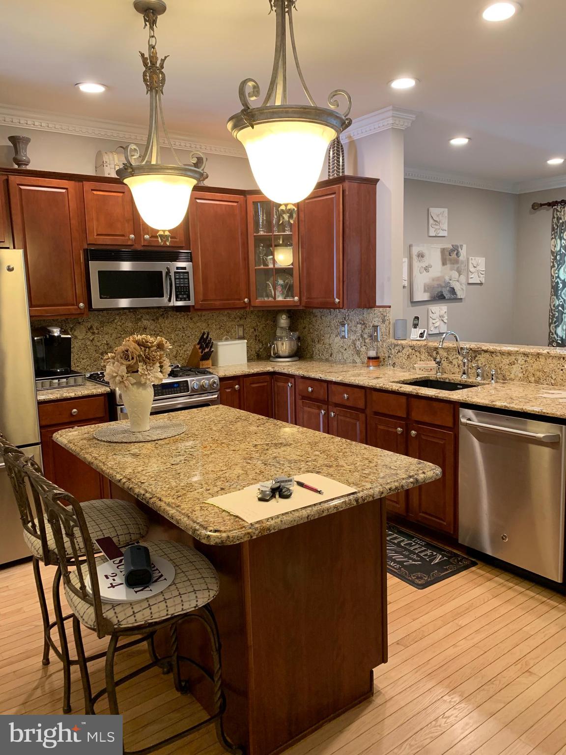 CHARLESTOWN OAKS - Residential