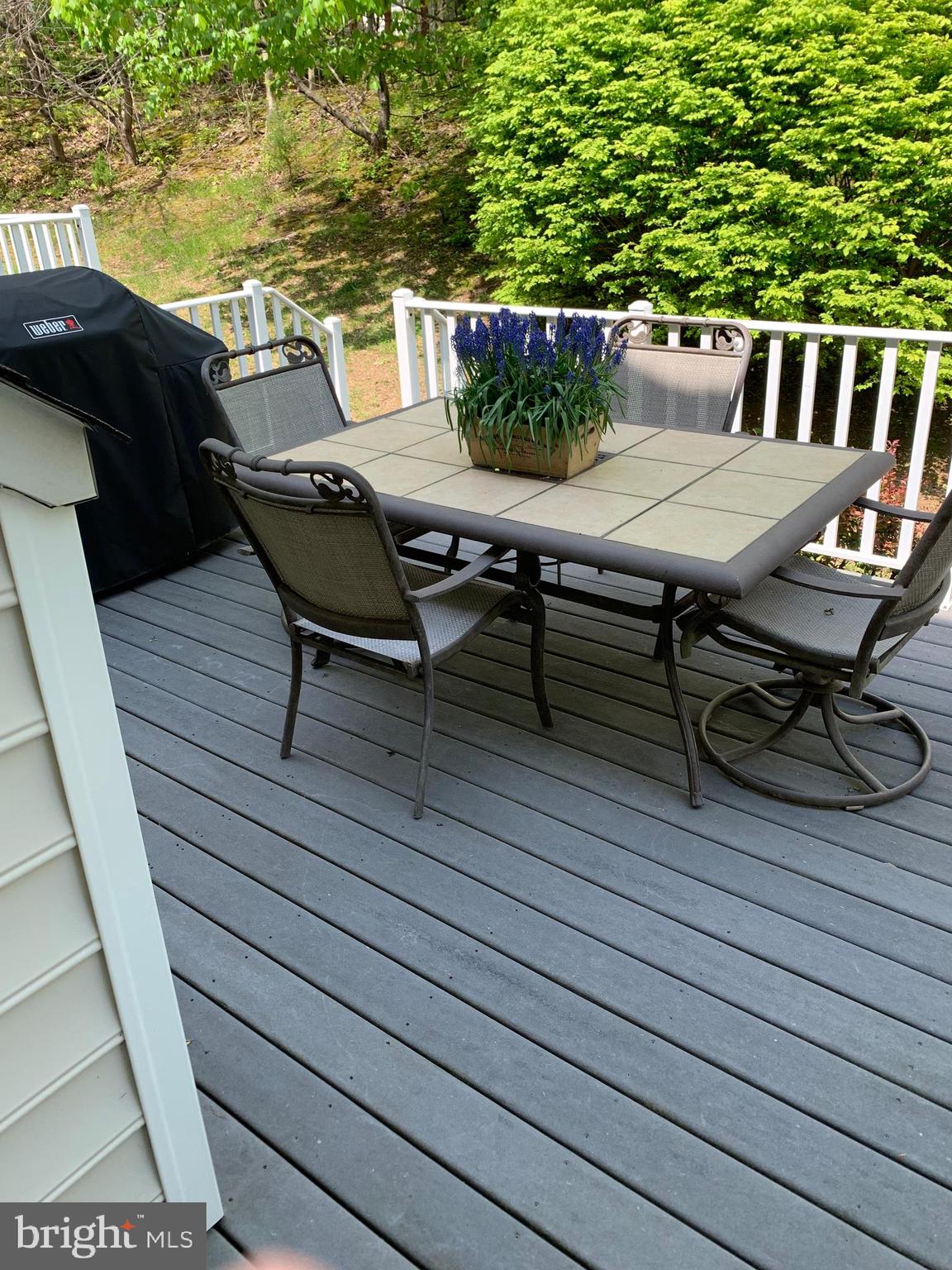 CHARLESTOWN OAKS - Residential