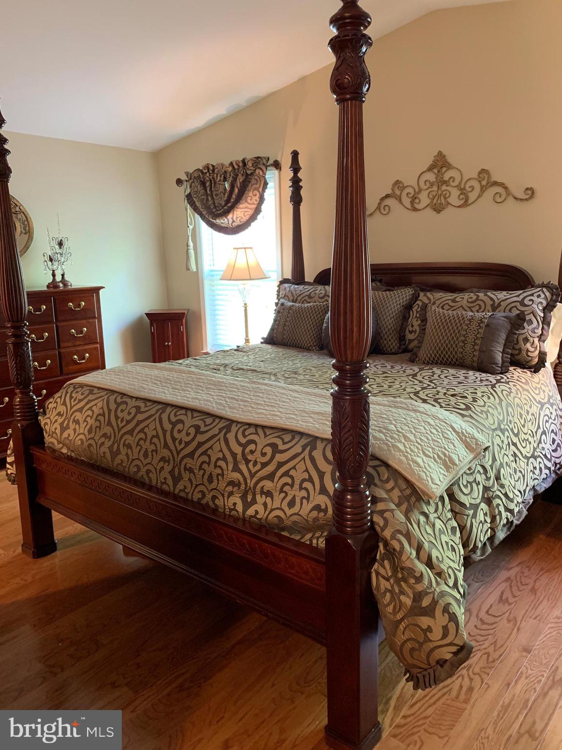 CHARLESTOWN OAKS - Residential