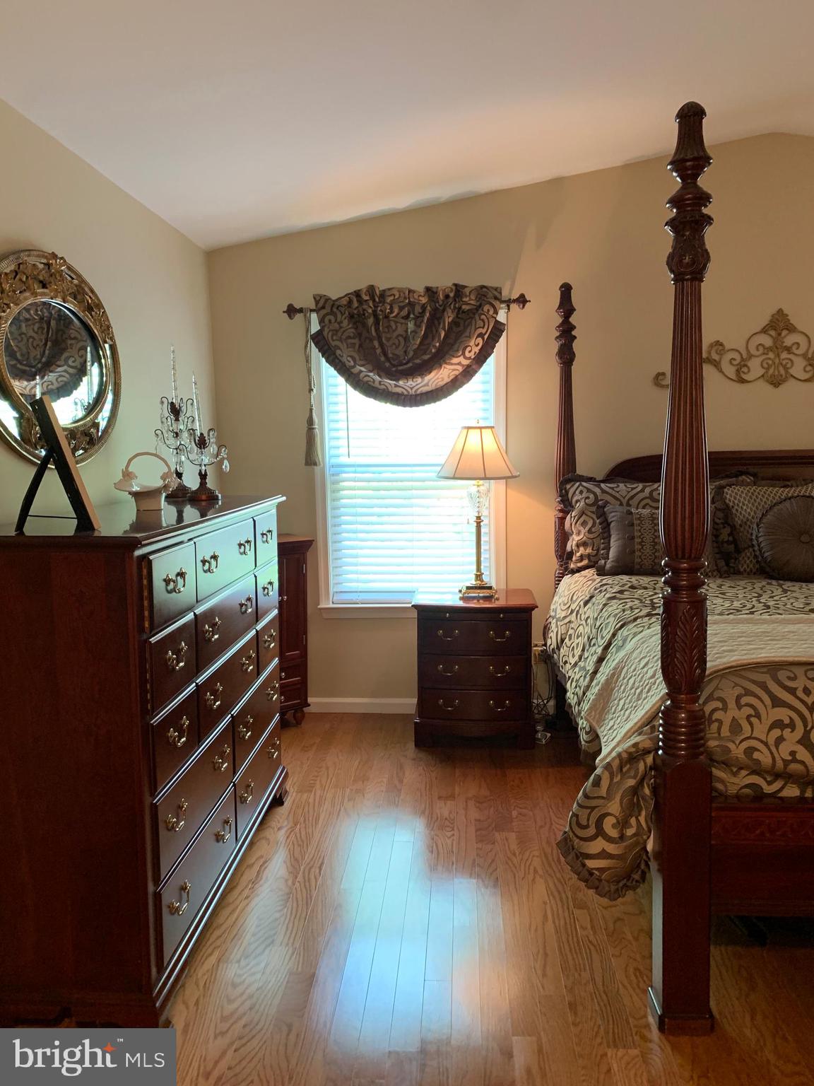 CHARLESTOWN OAKS - Residential