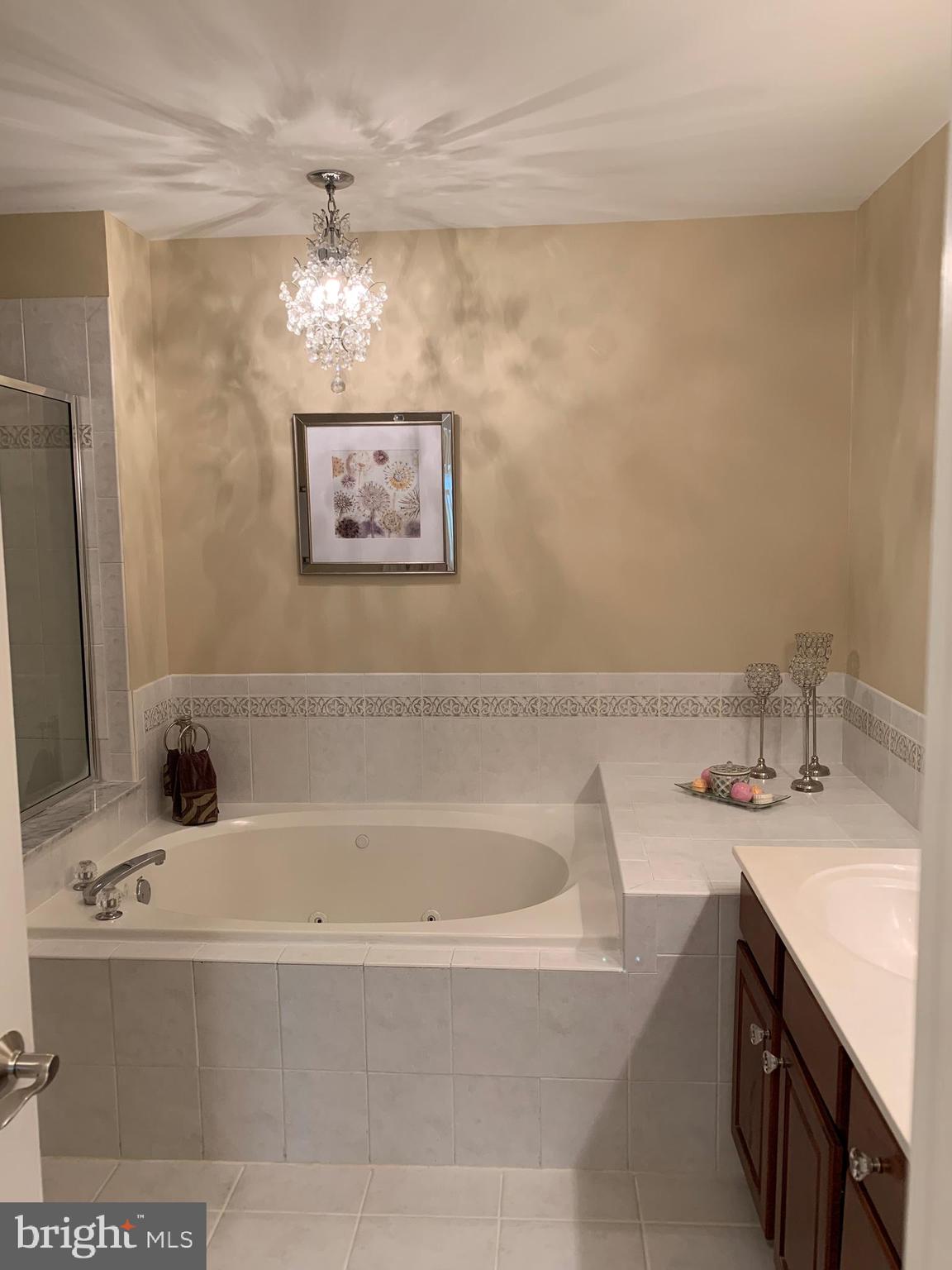 CHARLESTOWN OAKS - Residential