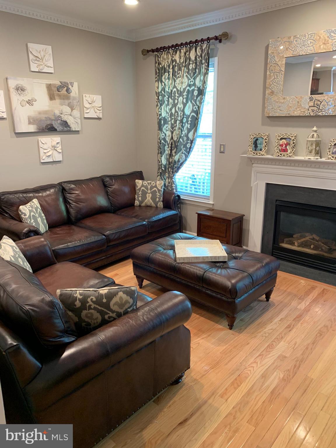 CHARLESTOWN OAKS - Residential