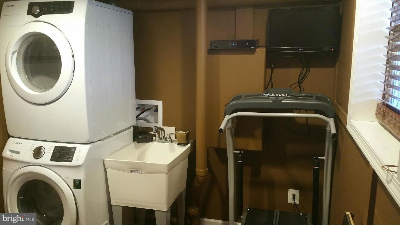 PINEY ORCHARD - Residential