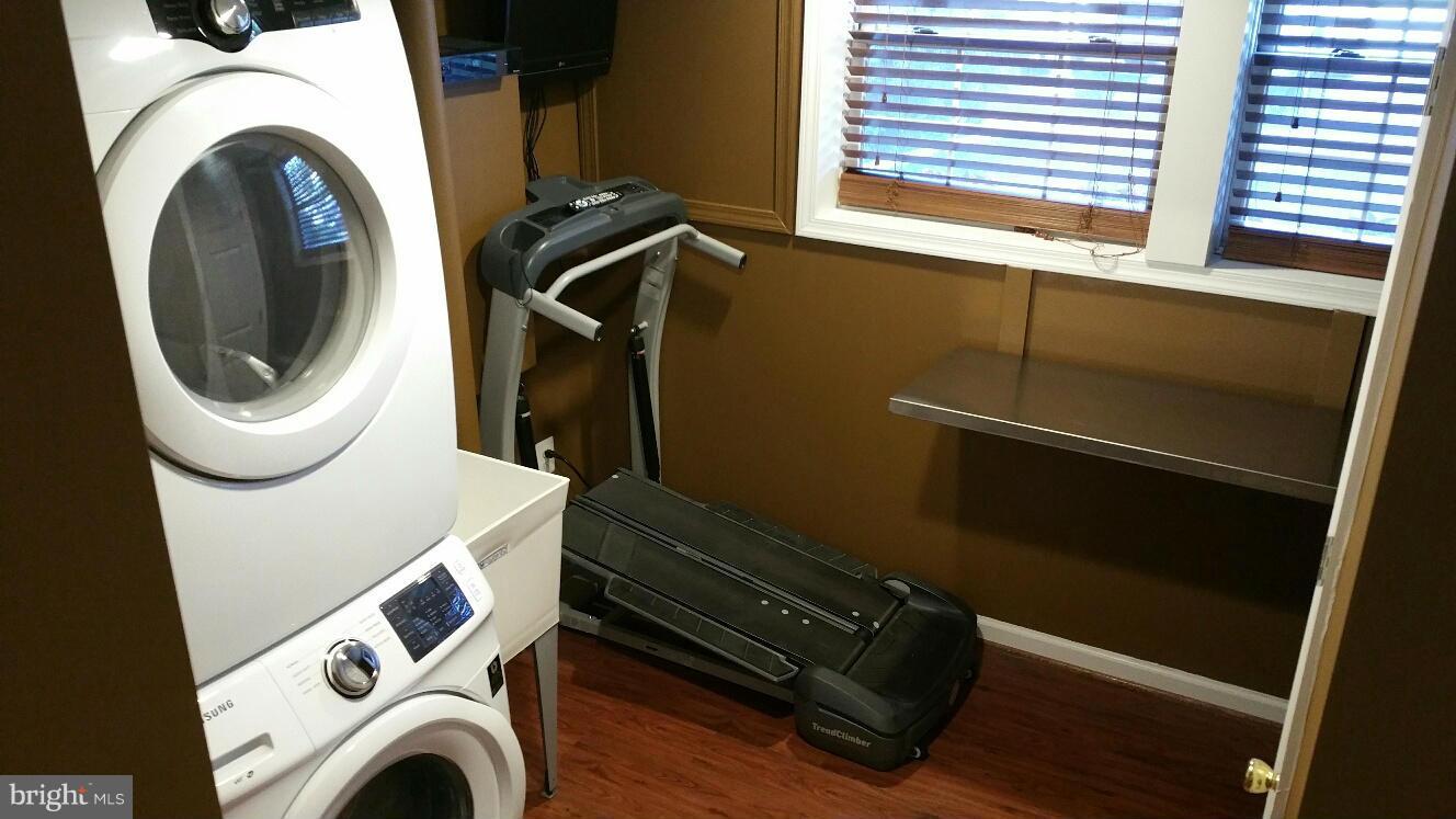 PINEY ORCHARD - Residential