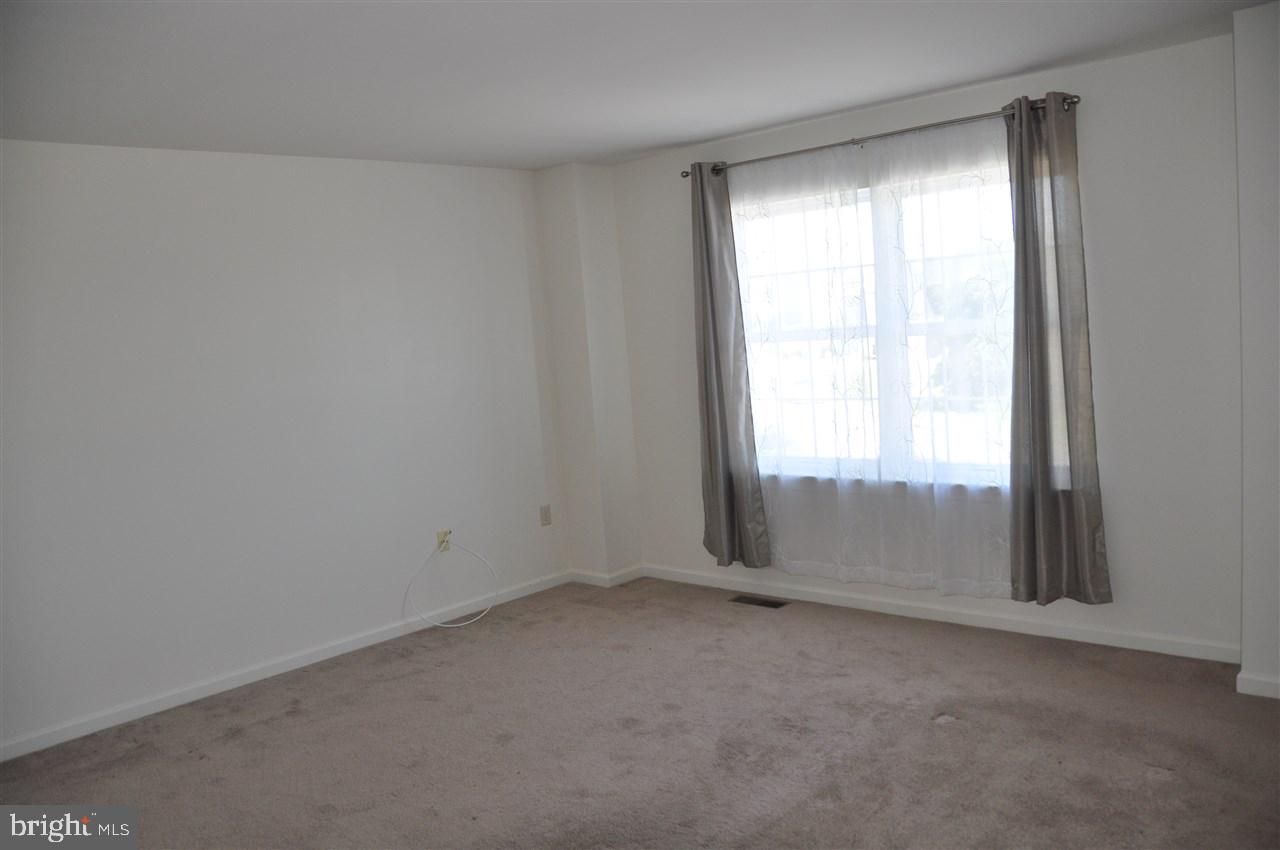 ENCLAVE AT HUNTER CREEK - Residential