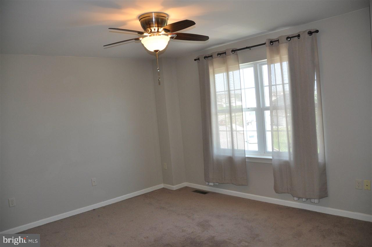 ENCLAVE AT HUNTER CREEK - Residential