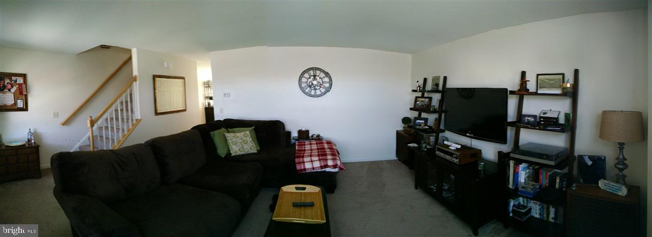 ENCLAVE AT HUNTER CREEK - Residential