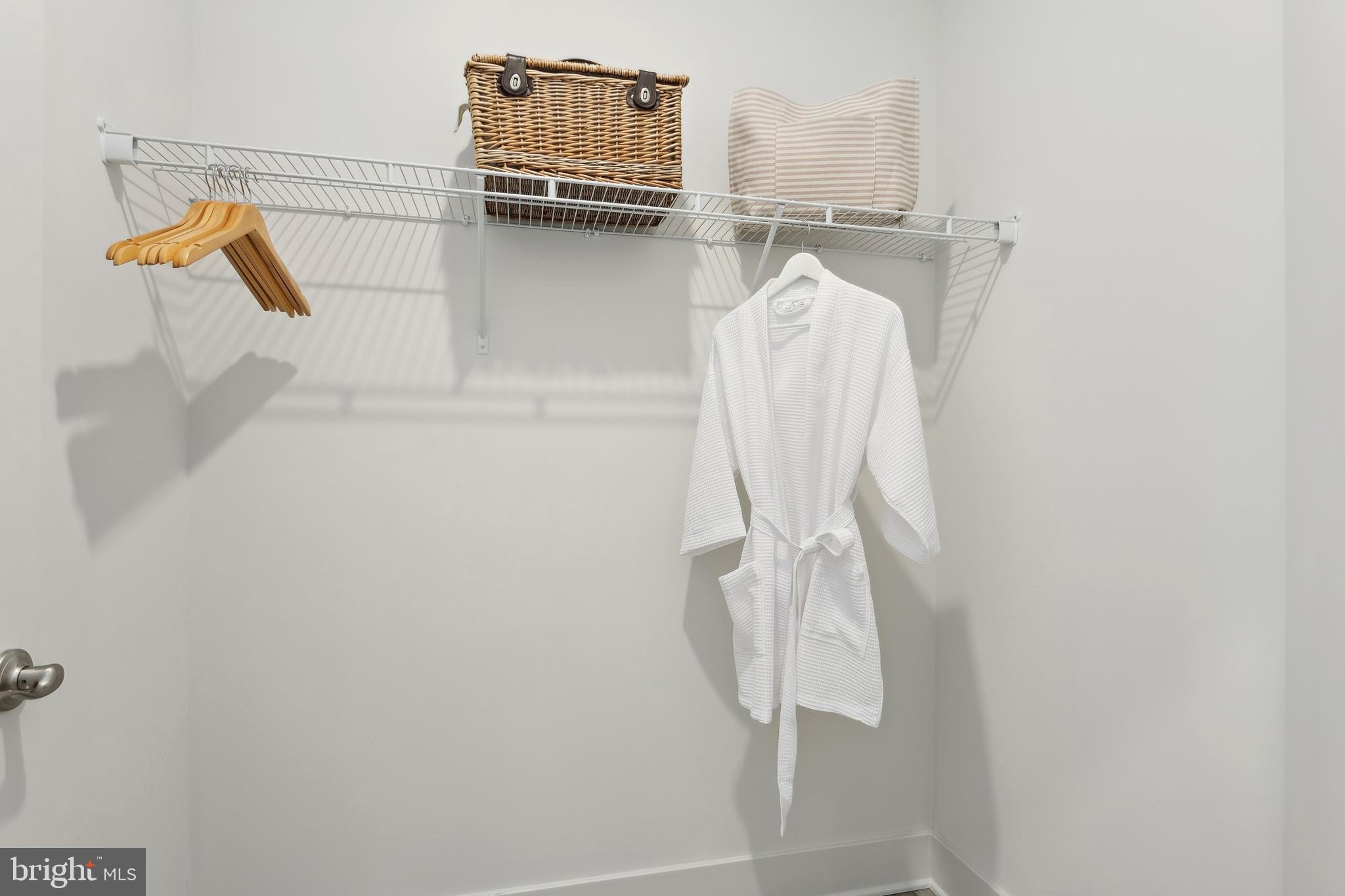 FOUR SEASONS AT KENT ISLAND - Residential