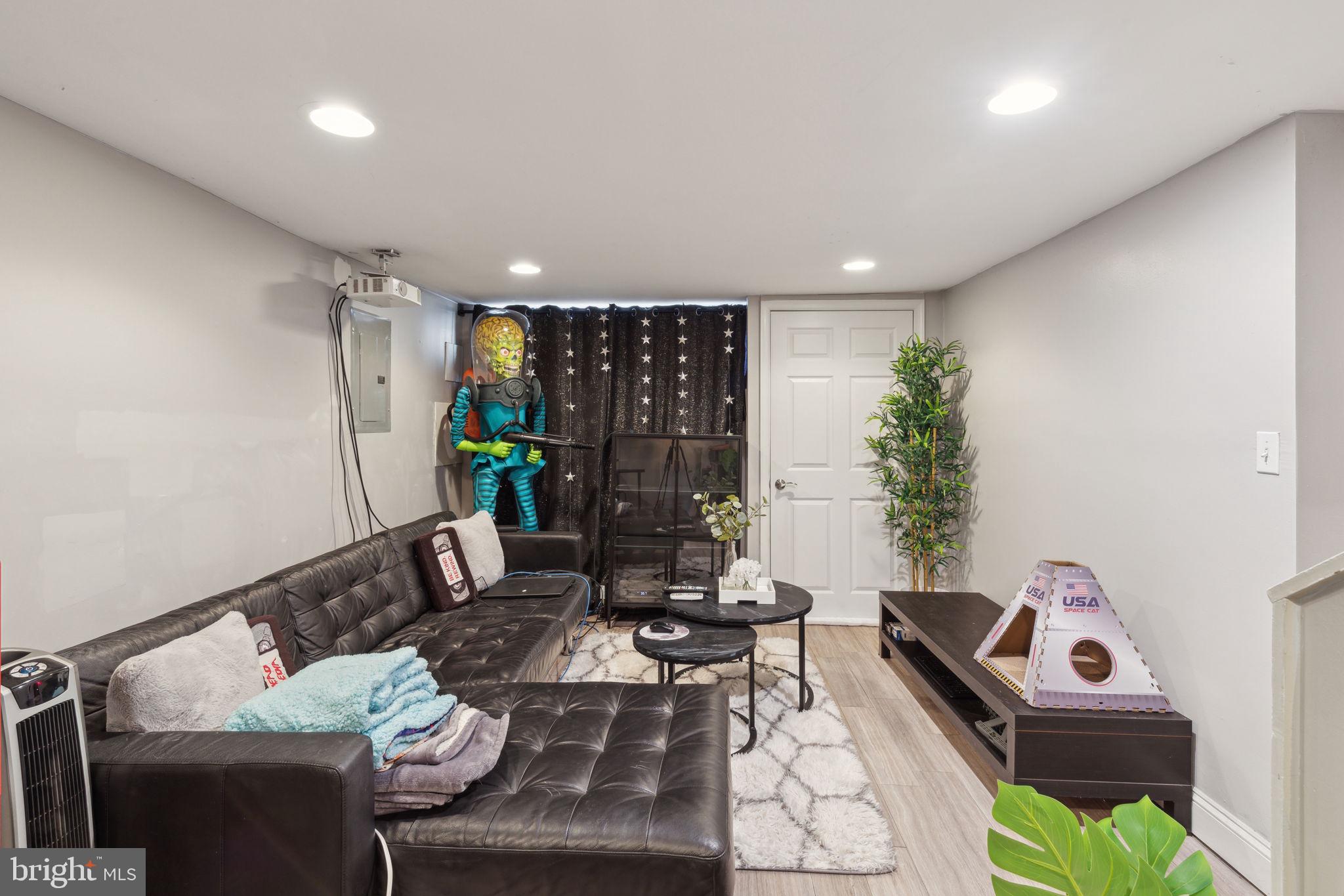 WHITMAN - Residential