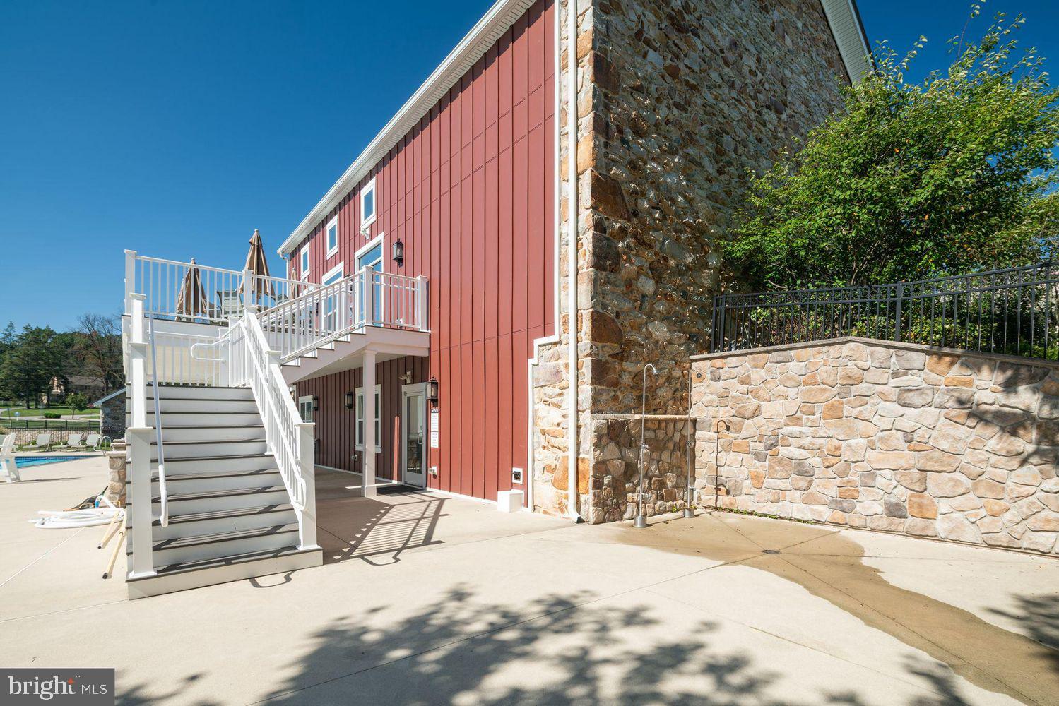 SPRING OAK - Residential