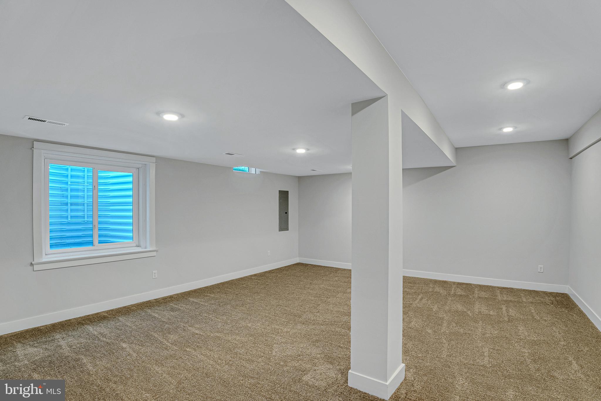 SPRING OAK - Residential