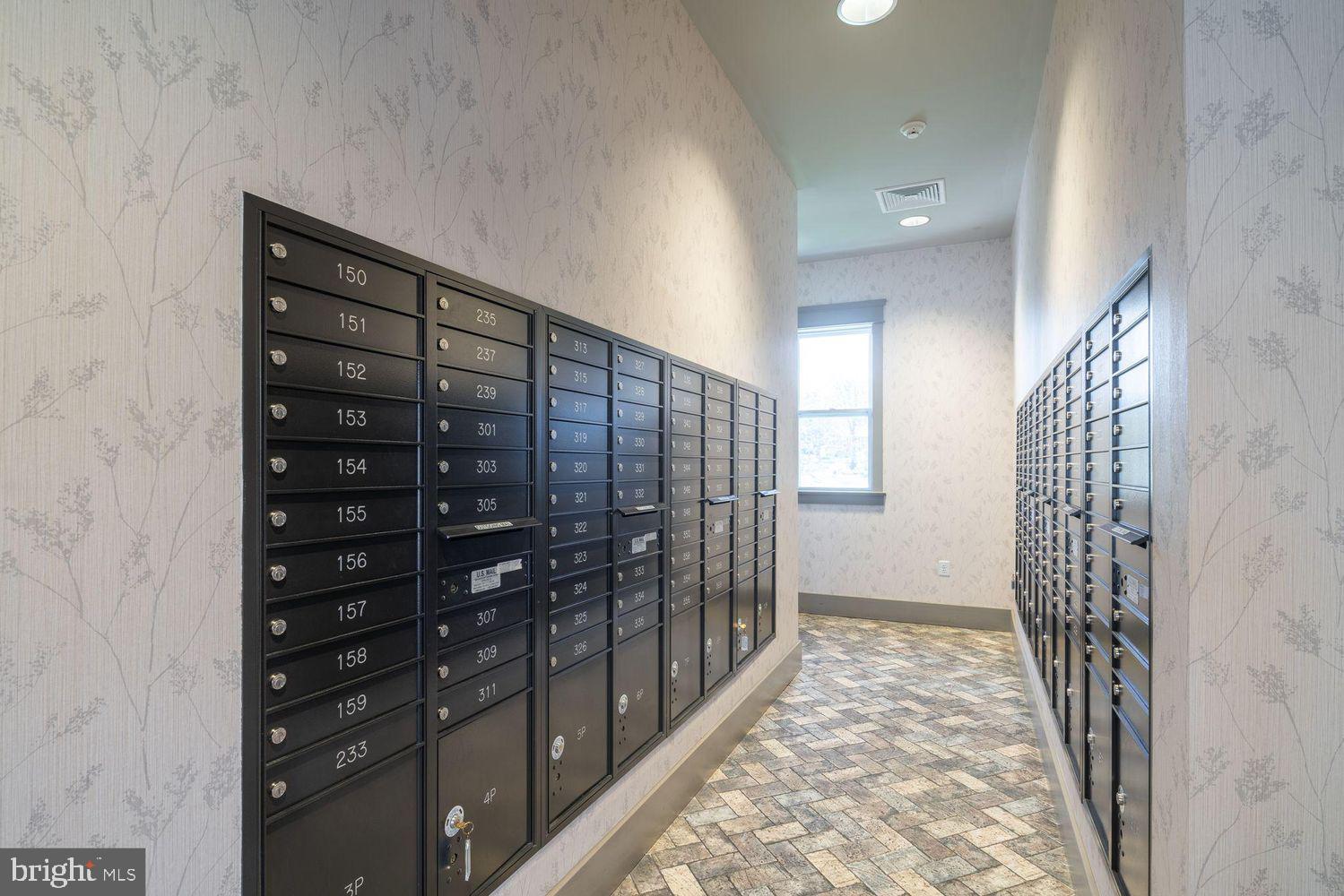 SPRING OAK - Residential