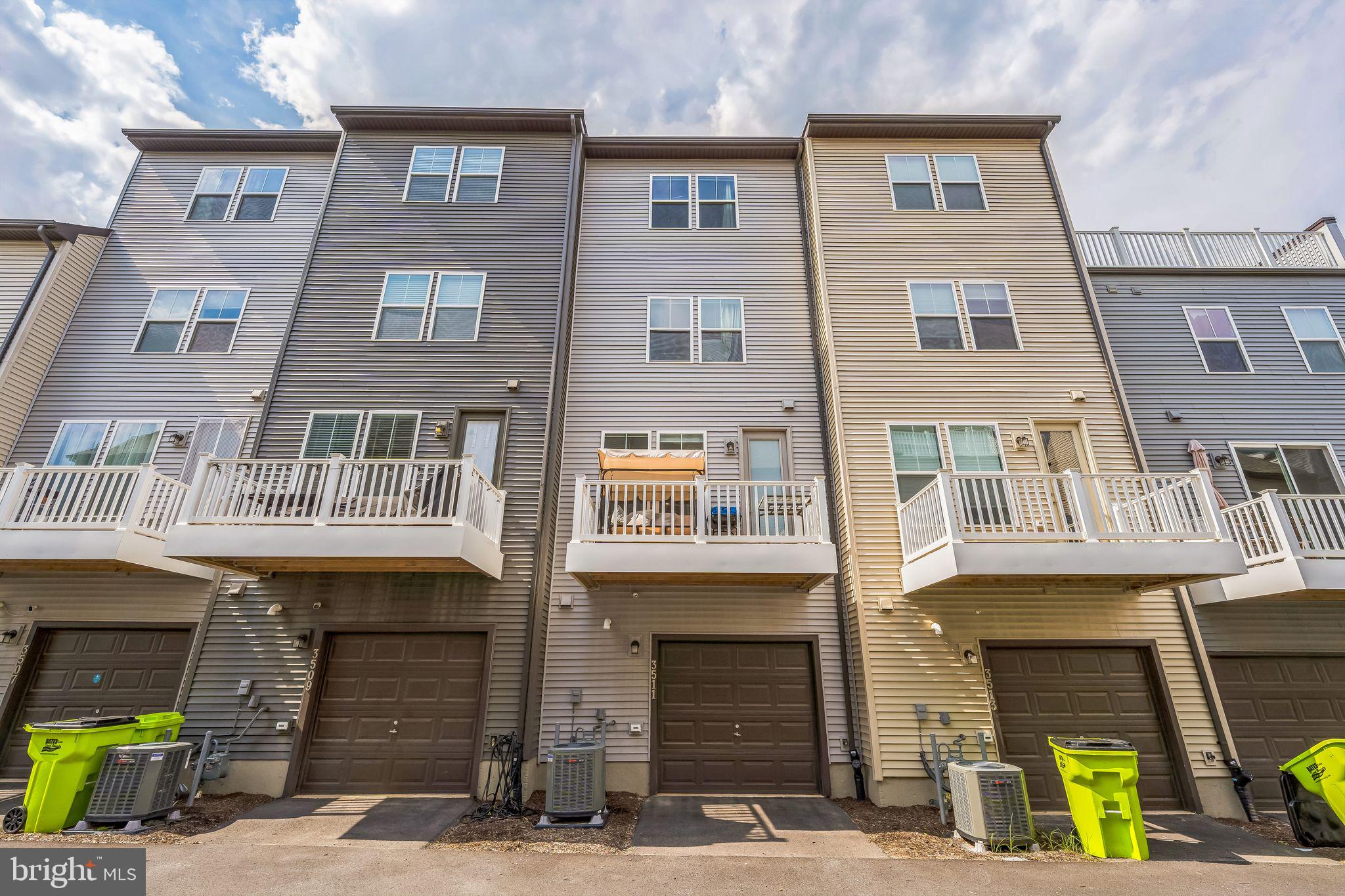 3511 CARNABY STREET