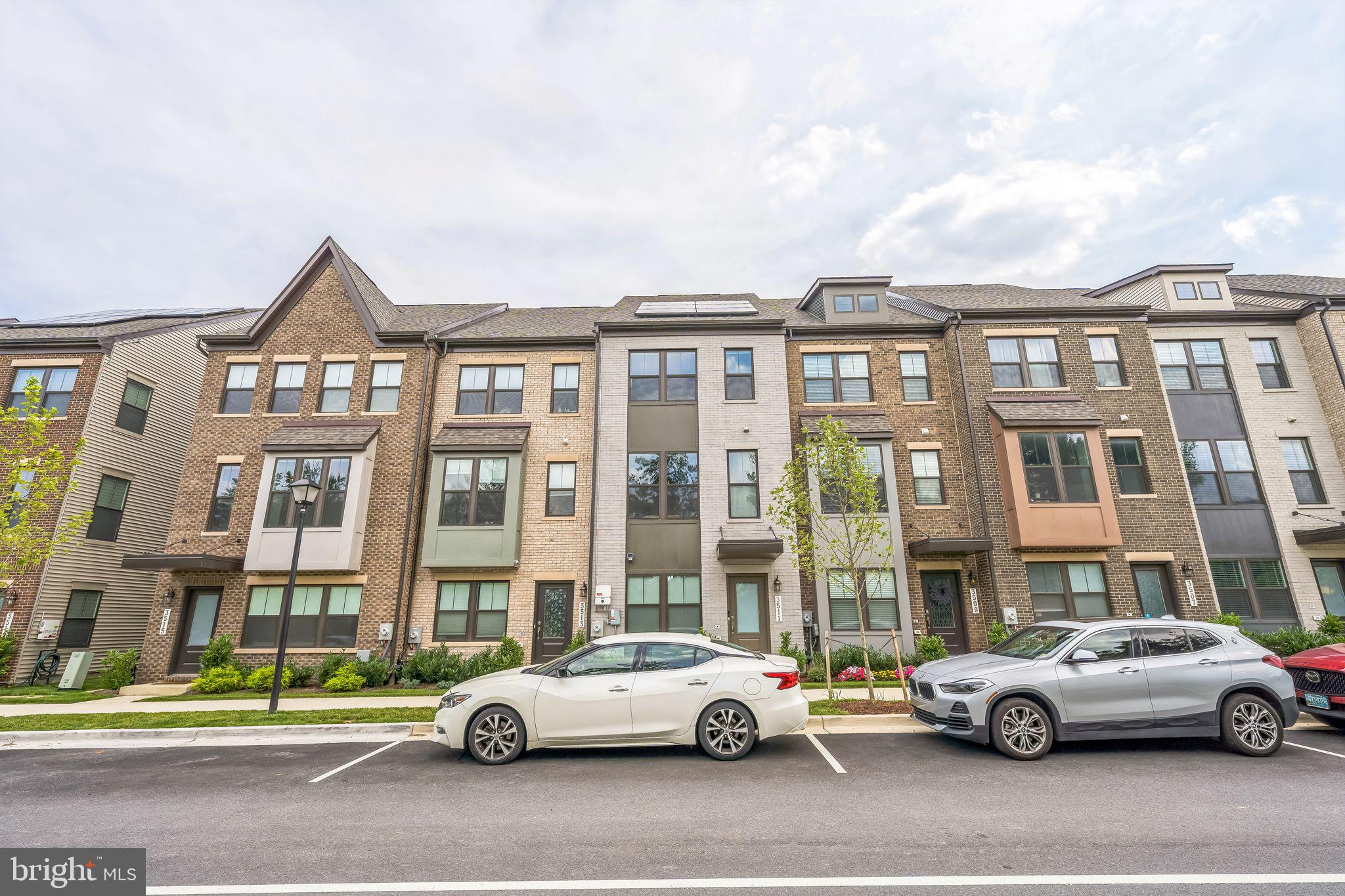 3511 CARNABY STREET