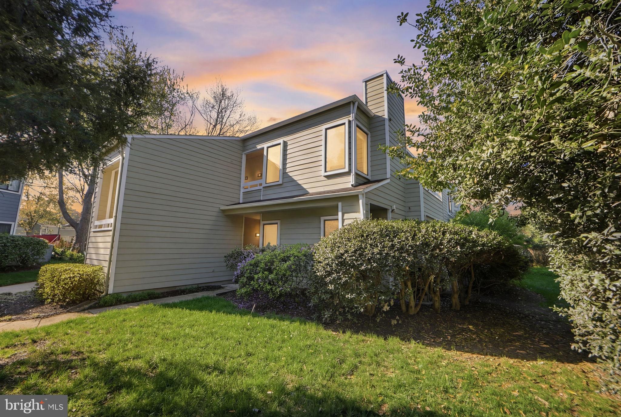 VILLA RIDGE CONDOMINIUMS - Residential