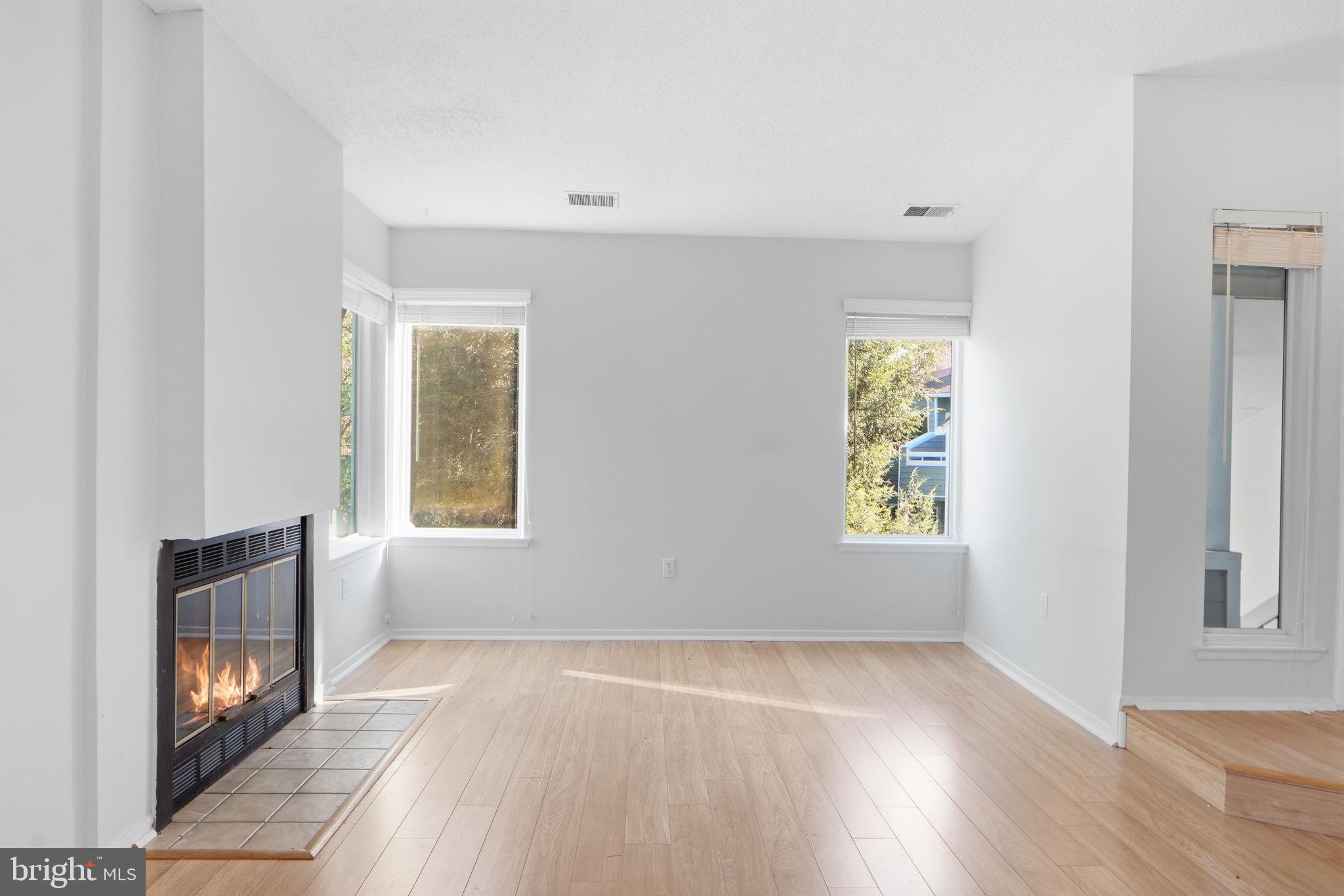 VILLA RIDGE CONDOMINIUMS - Residential