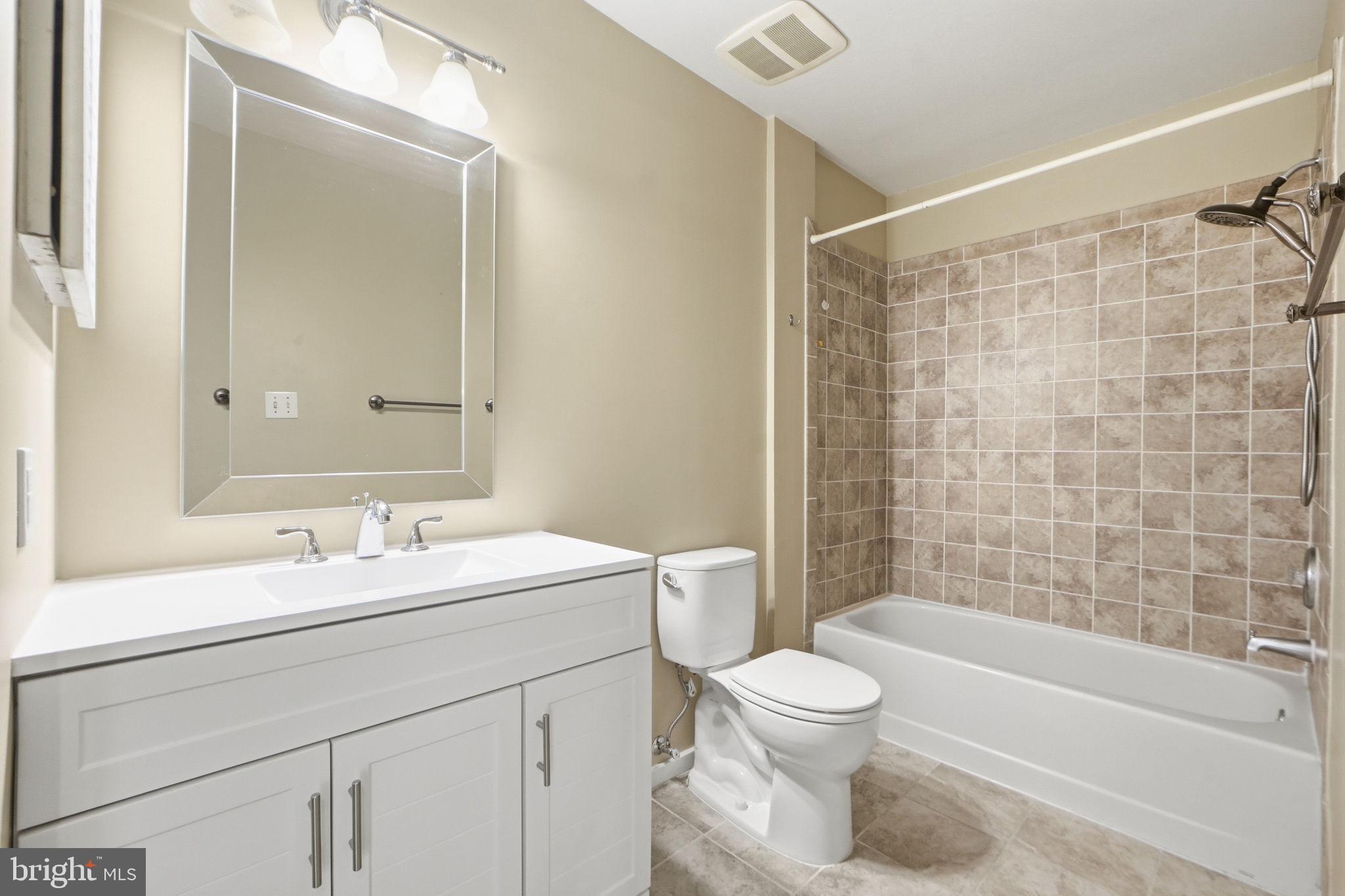 VILLA RIDGE CONDOMINIUMS - Residential