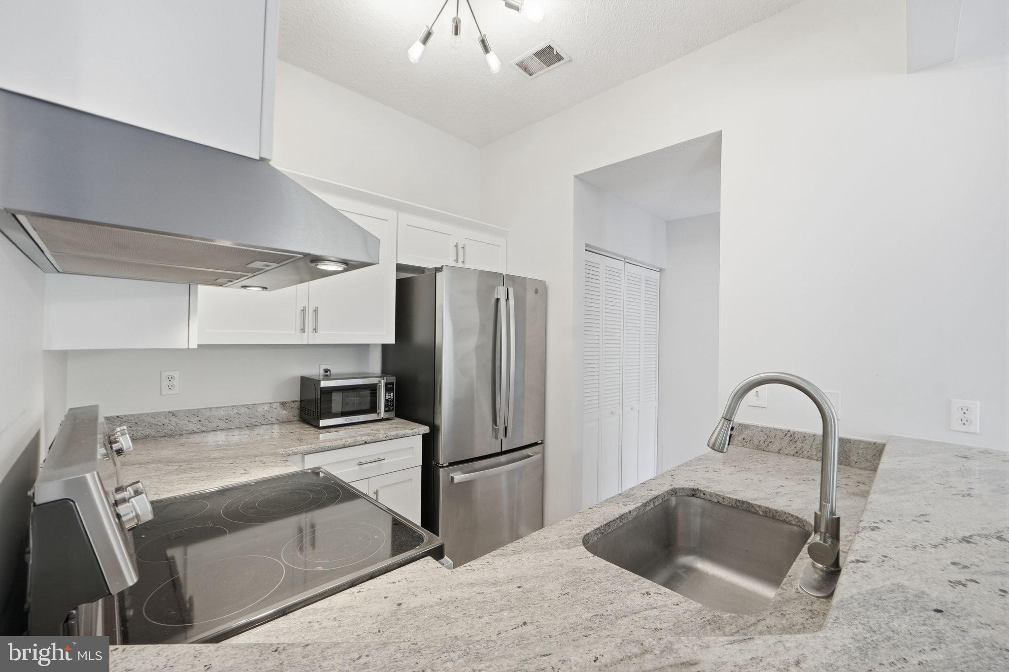 VILLA RIDGE CONDOMINIUMS - Residential