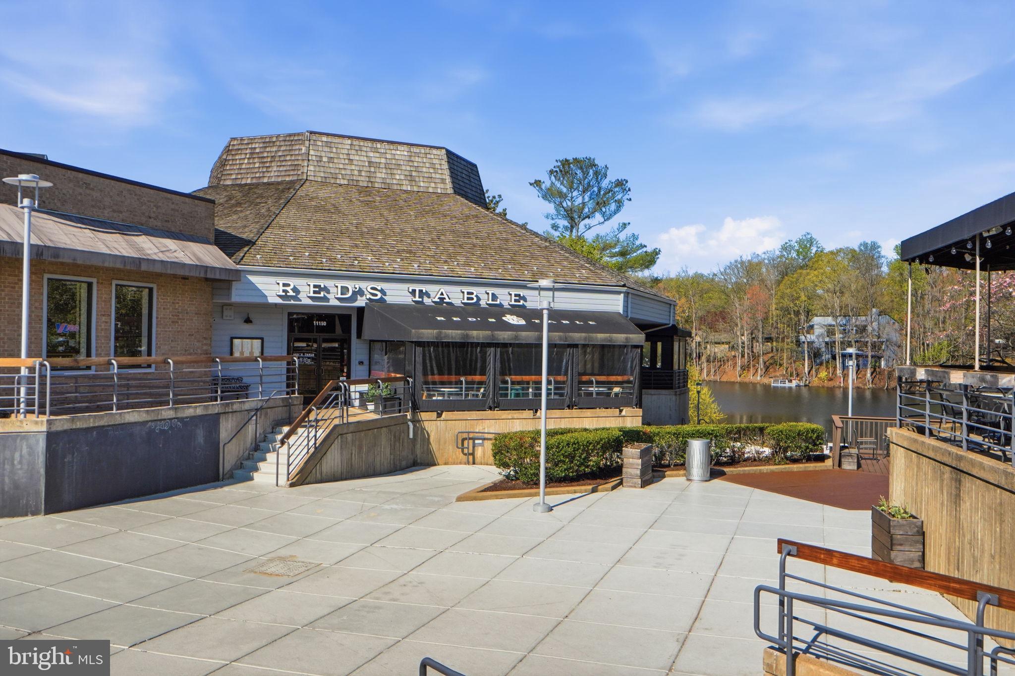 VILLA RIDGE CONDOMINIUMS - Residential