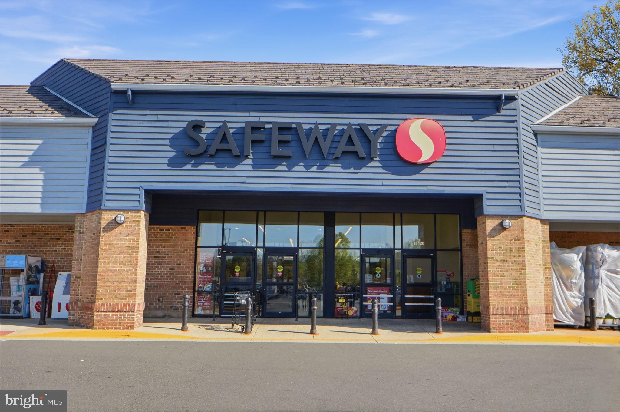 VILLA RIDGE CONDOMINIUMS - Residential