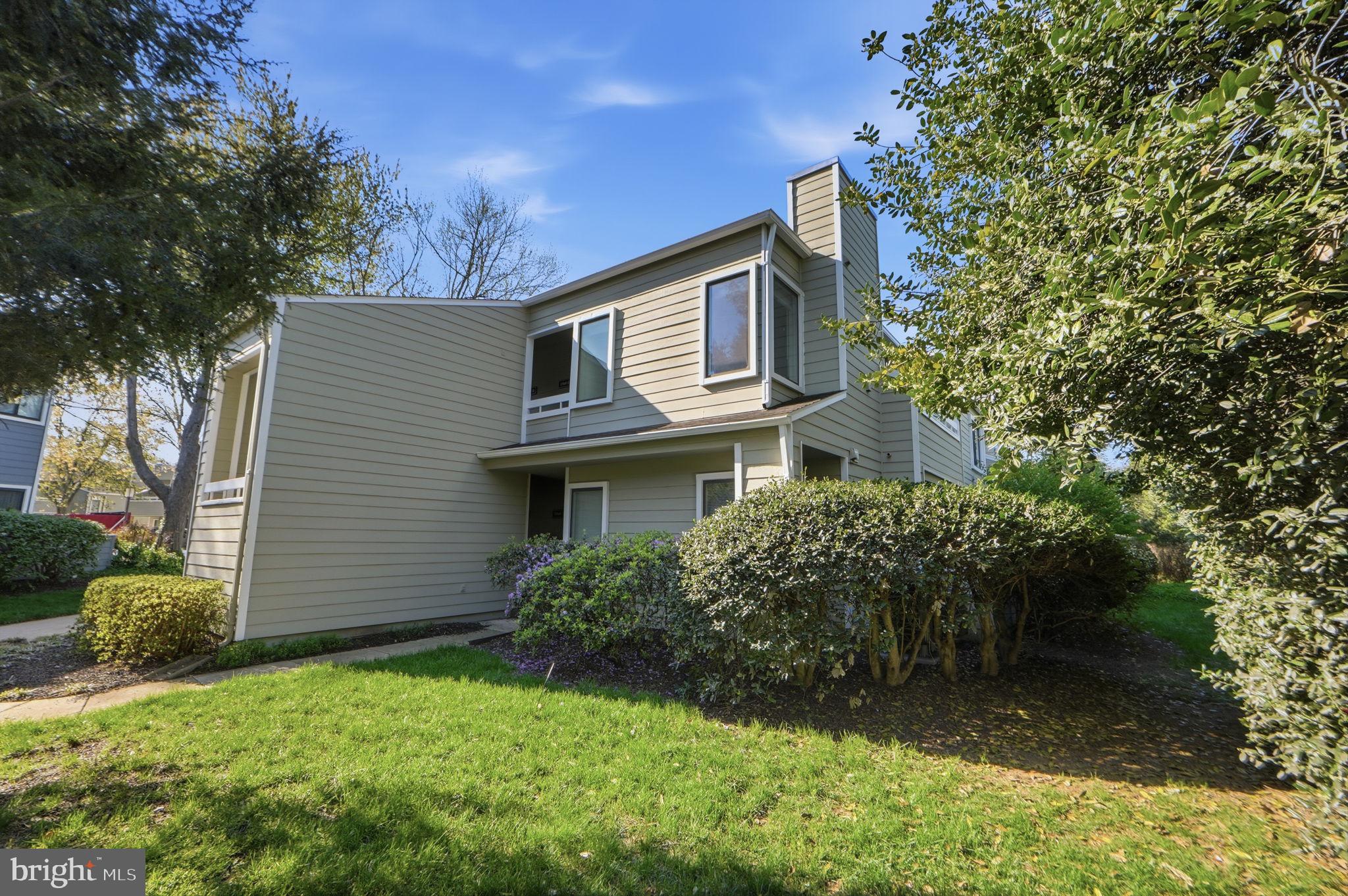 VILLA RIDGE CONDOMINIUMS - Residential