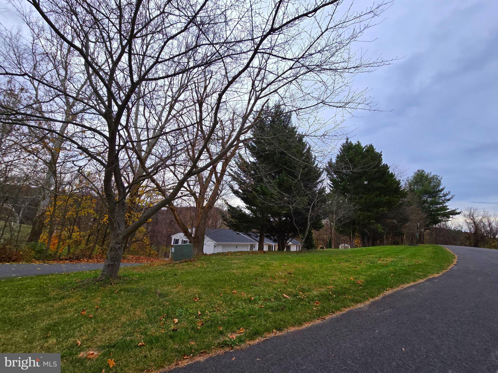 AMANDAS RIDGE - Residential