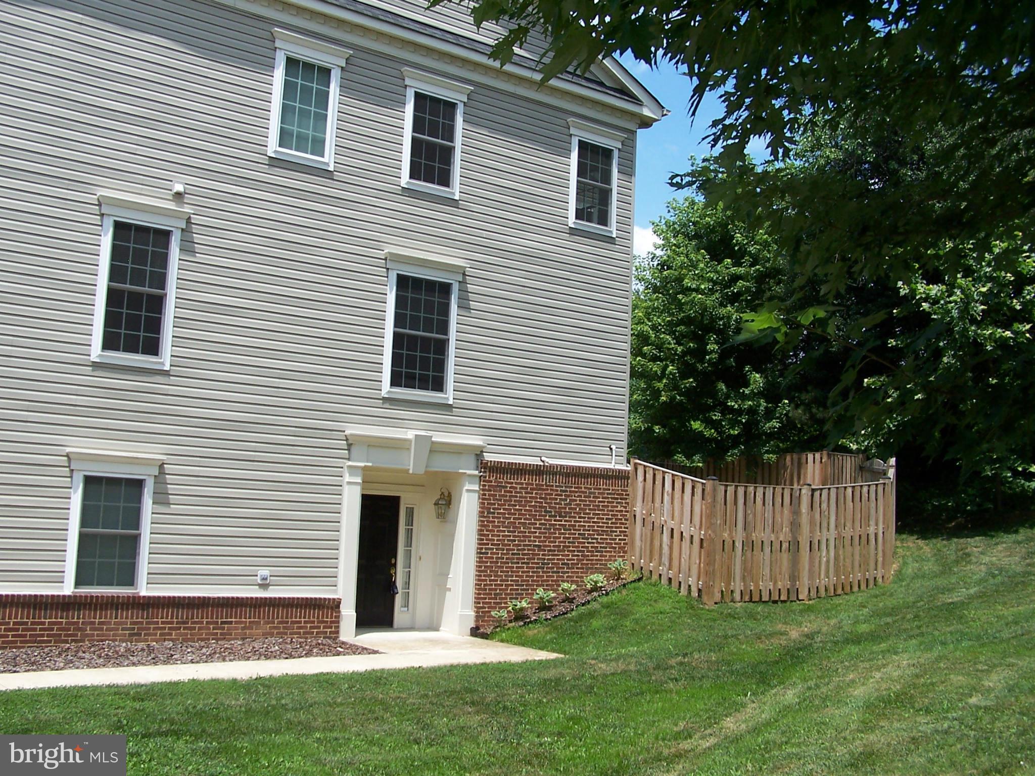 HOLLY ACRES - Residential