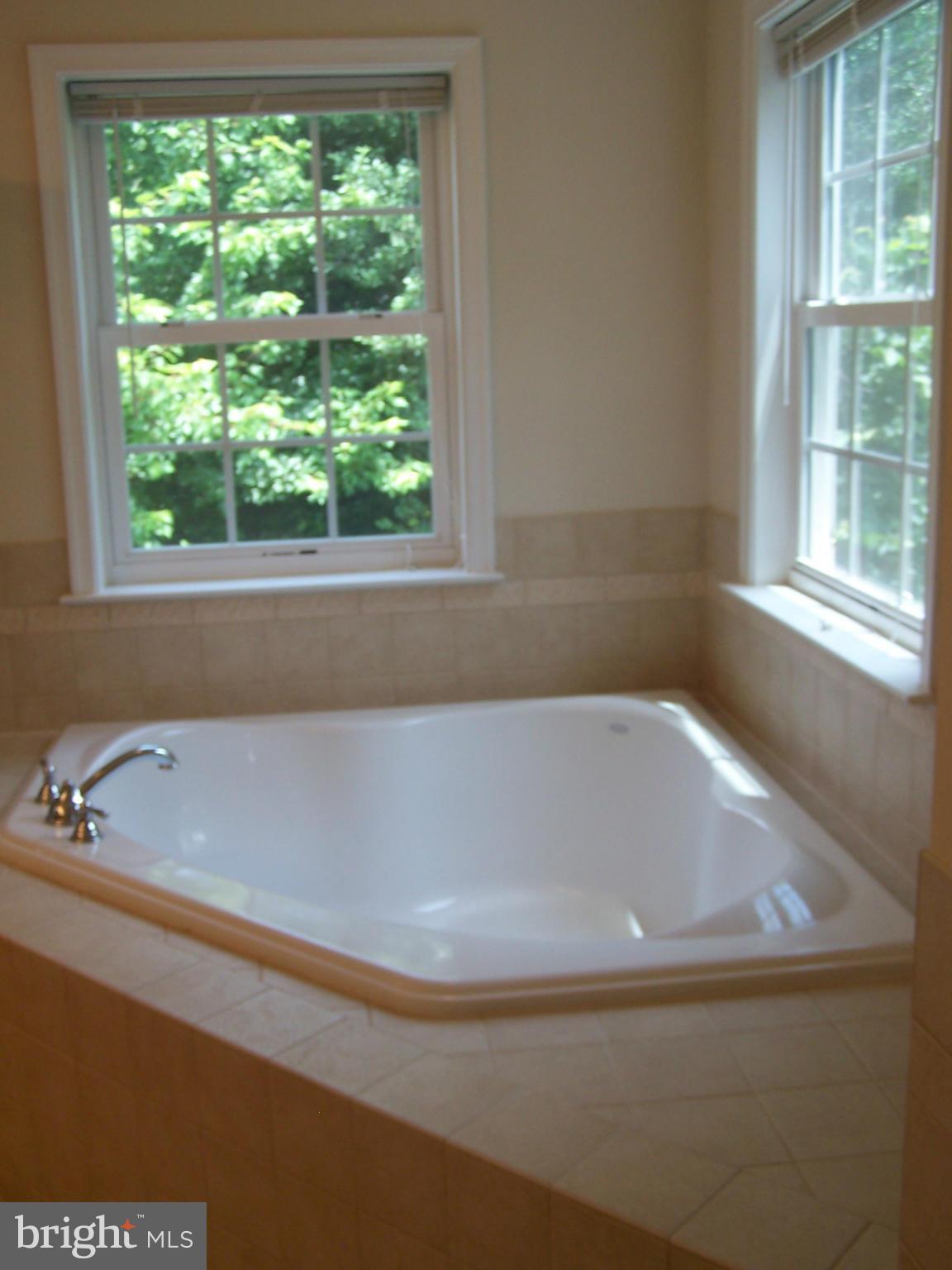 HOLLY ACRES - Residential