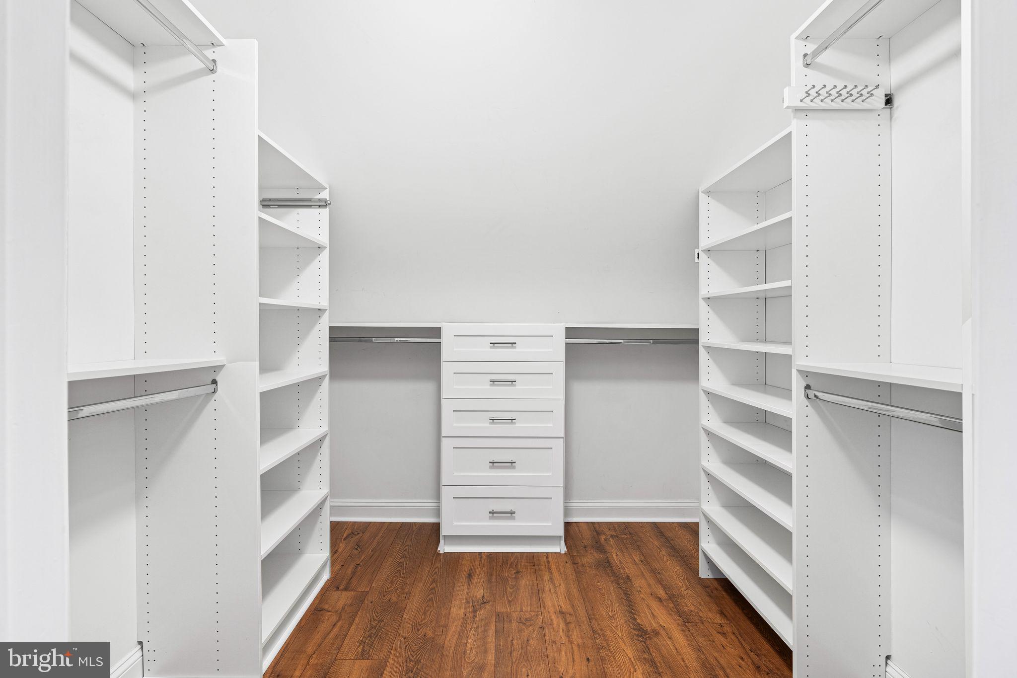 VALLEY VIEW ESTS - Residential