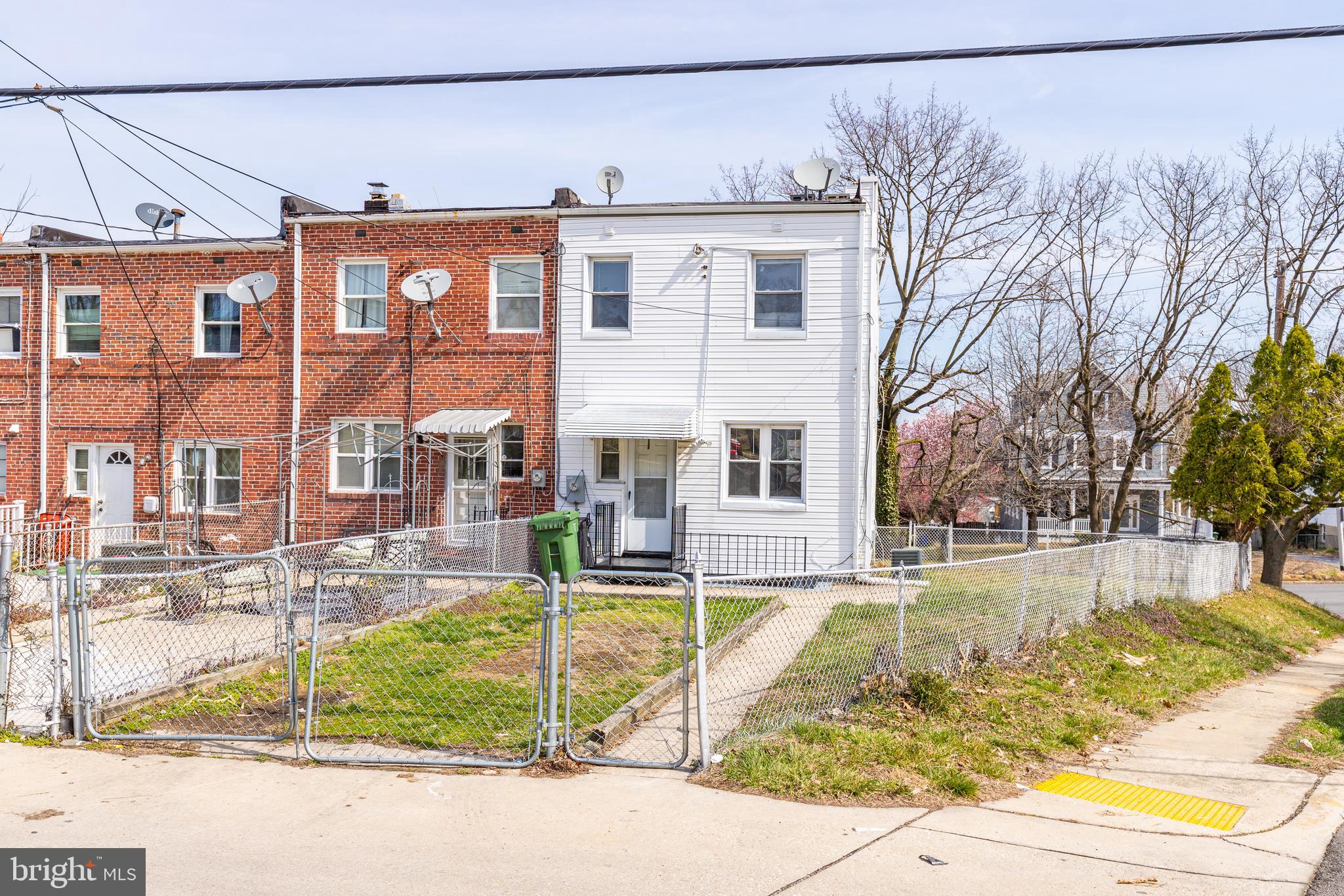 WEST HILLS - Residential