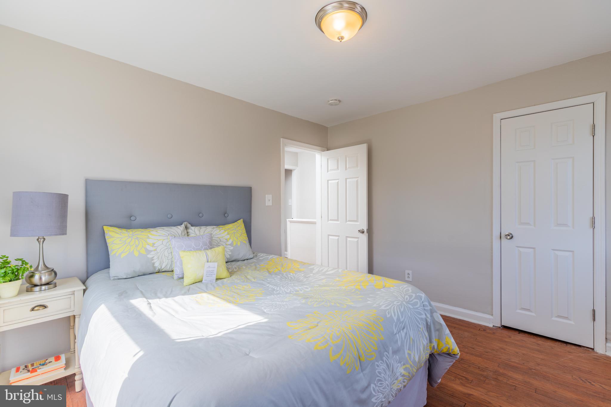 WEST HILLS - Residential