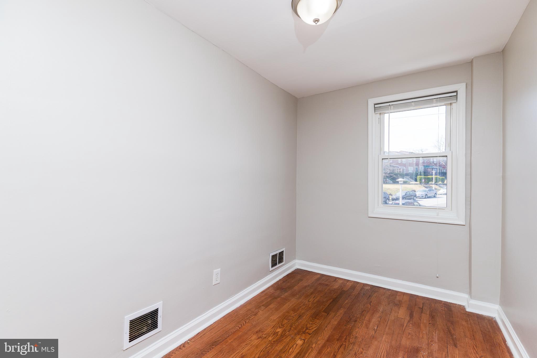 WEST HILLS - Residential