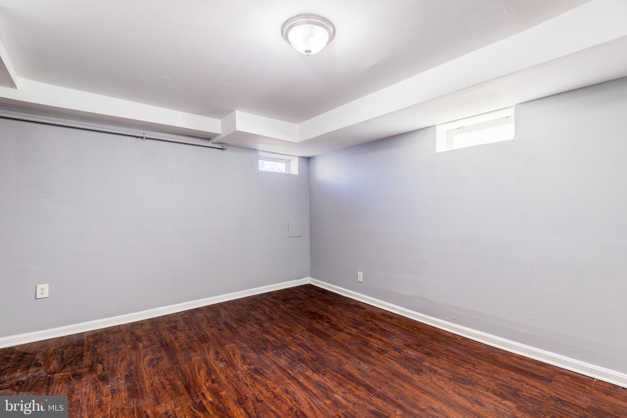 WEST HILLS - Residential